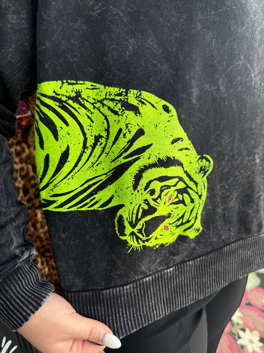 BLACK MINERAL WASH ELECTRIC TIGER SWEATSHIRT