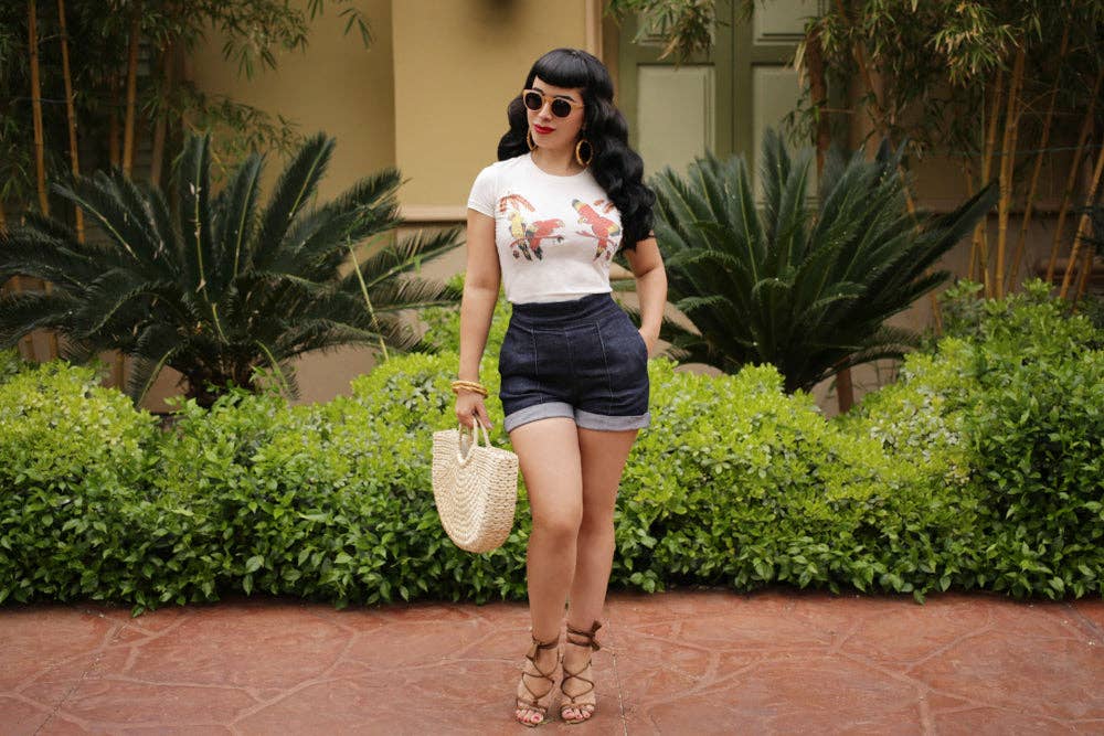 Parrot Talk Vintage Fitted Tee in Ivory