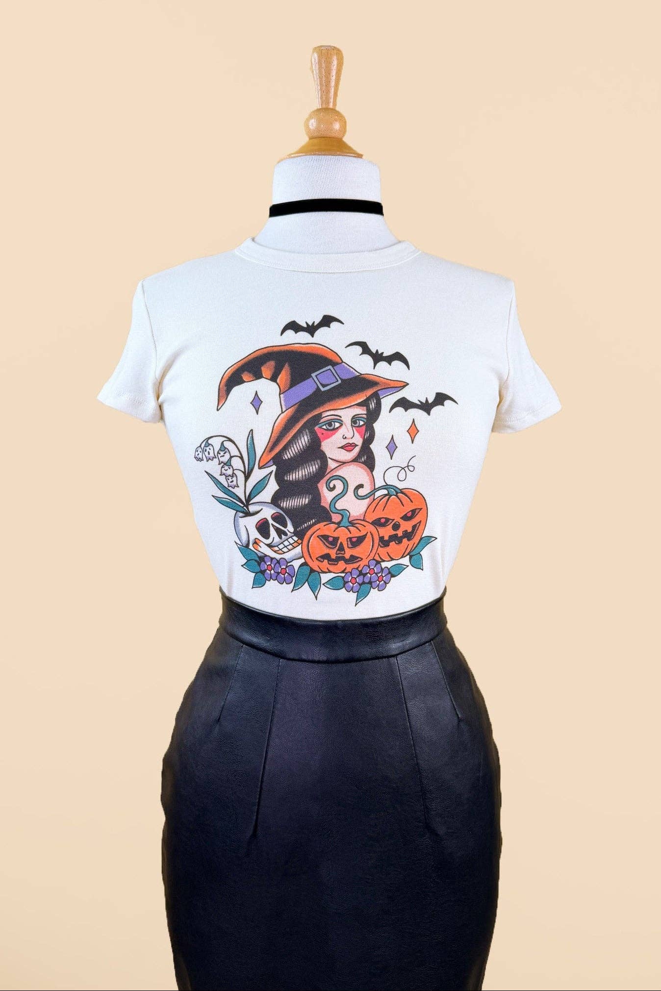 Witches’ Brew Cropped baby tee in Natural
