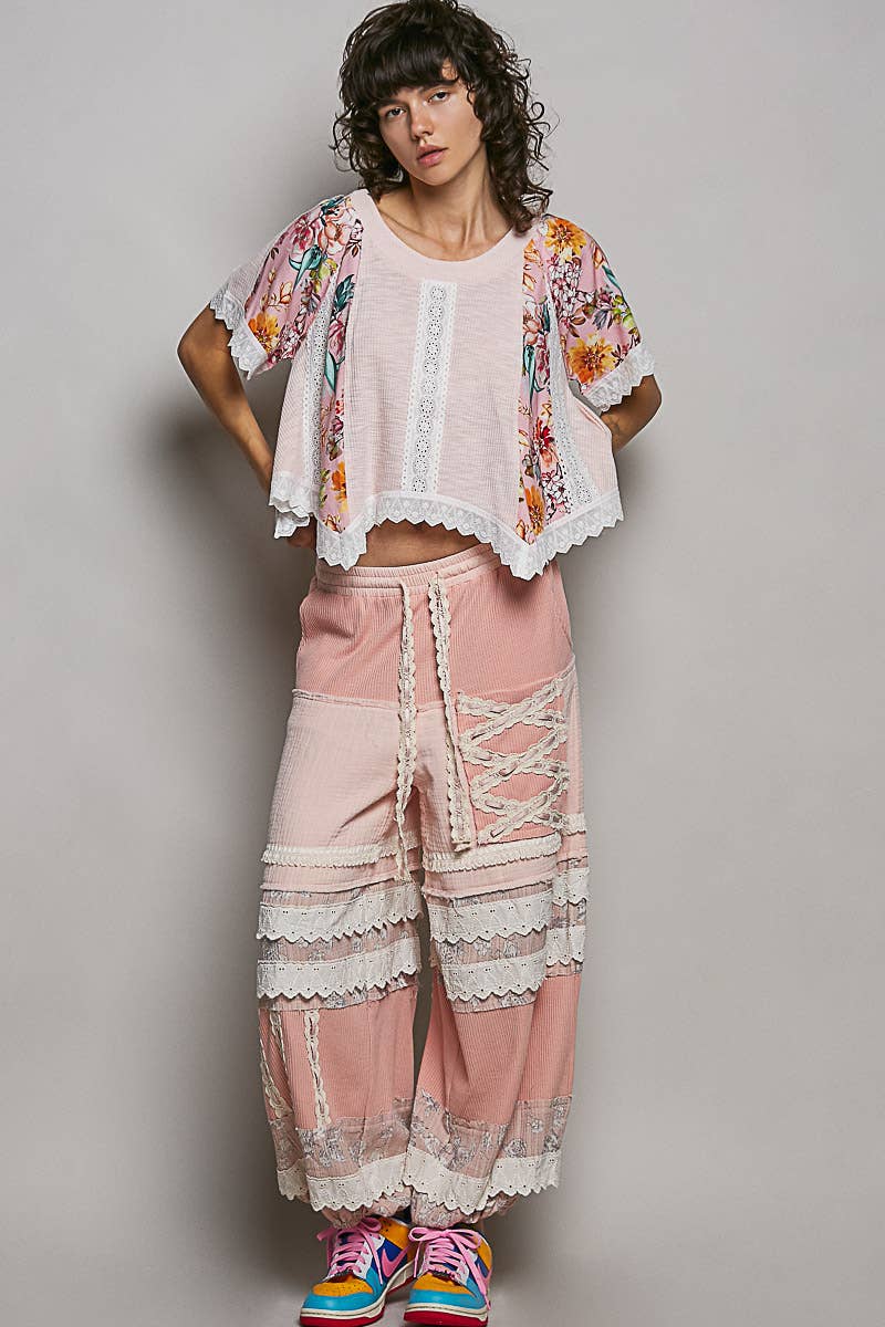 Round Neck Contrast Floral Eyelet Trim Rib Short Sleeve Top