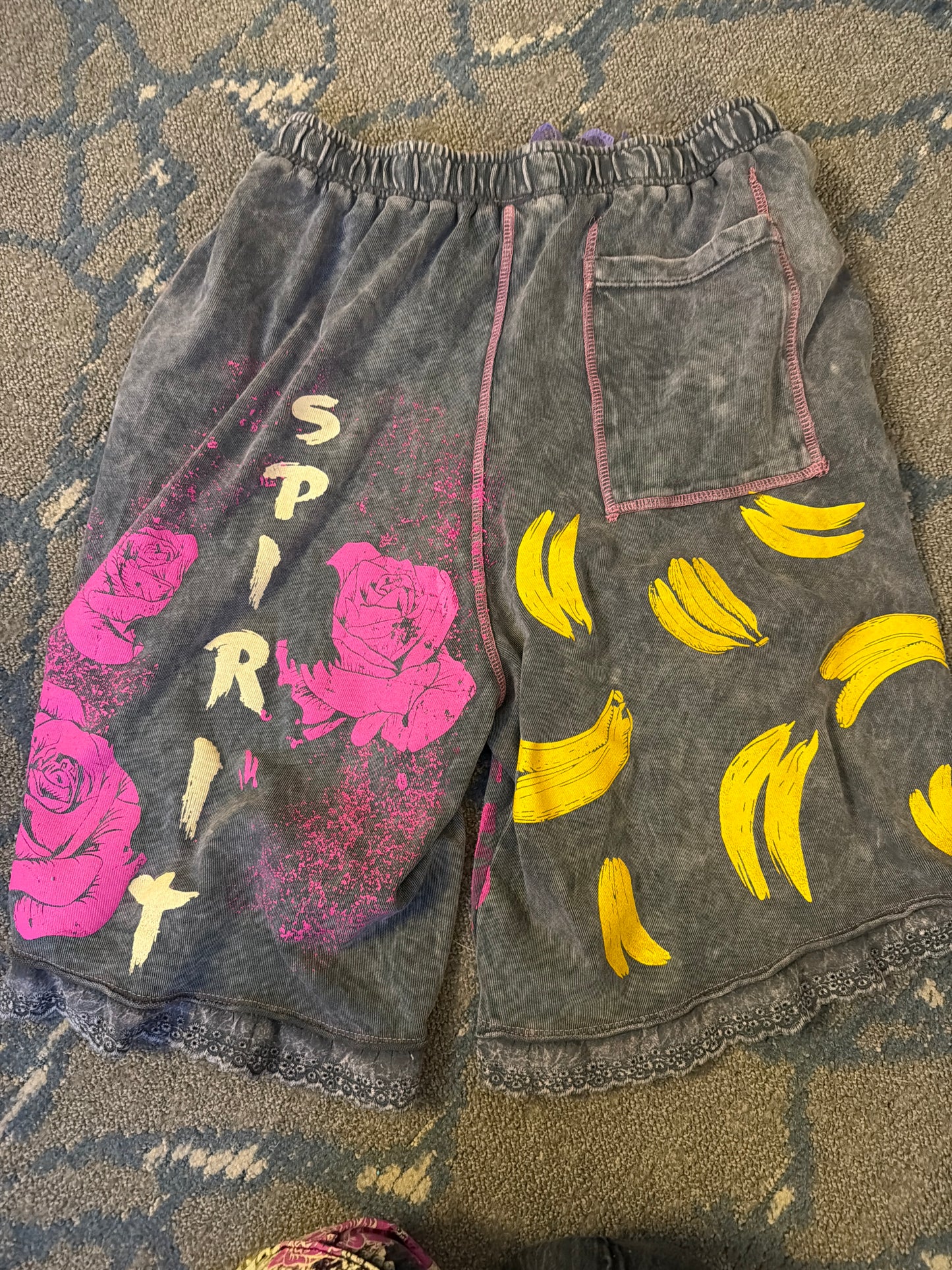 Tiger and Banana Sweat shorts