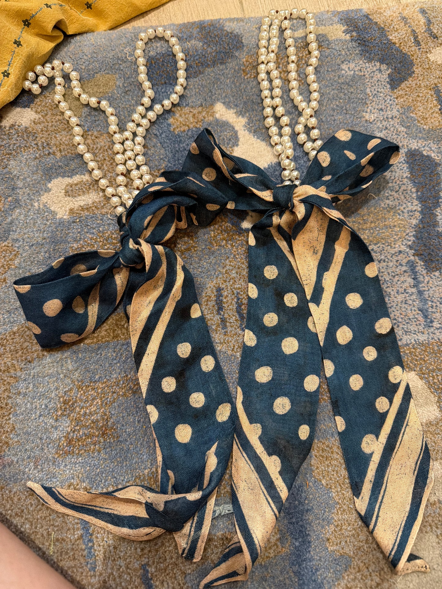 Pearl Bow Necklace double strand twilly