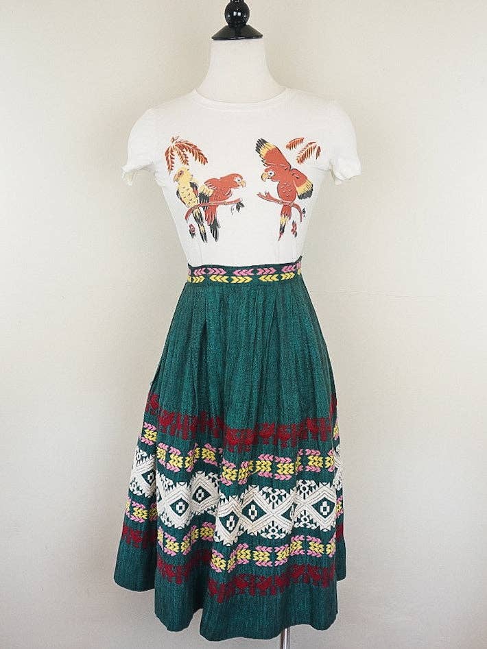 Parrot Talk Vintage Fitted Tee in Ivory