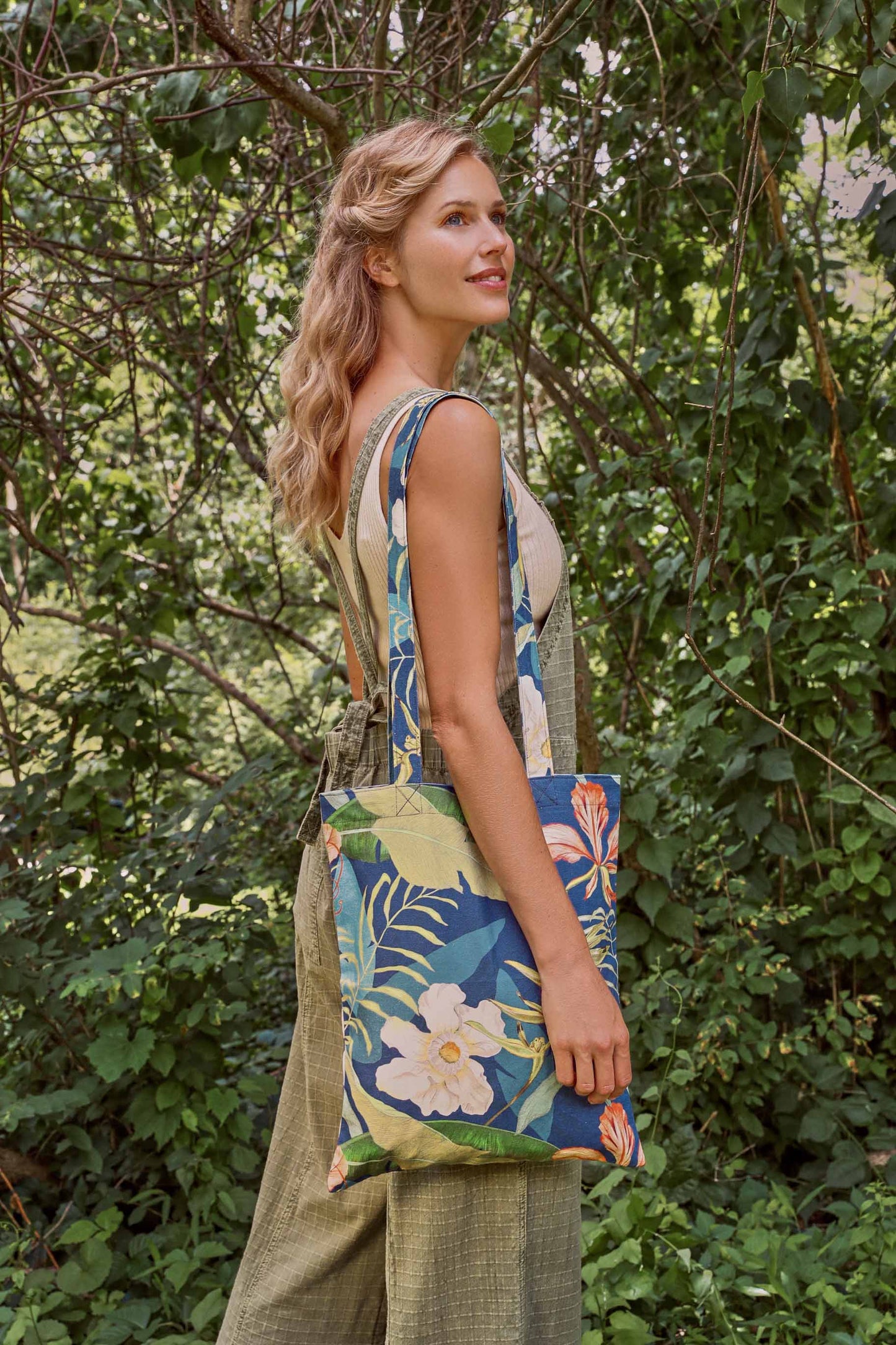Delicate Tropics Tote Bag - Indigo
