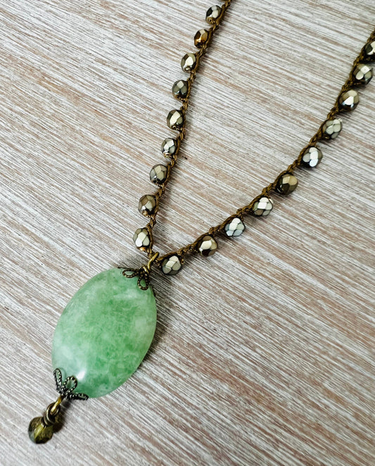 Victorian Green Aventurine Stone Drop Vintage Style Necklace