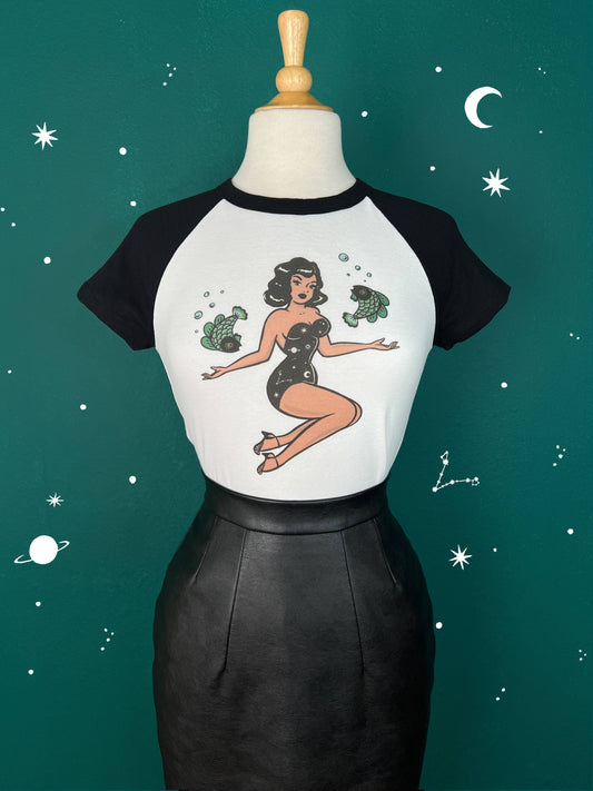 Pisces Dream Short Raglan Cropped Baby tee in White/Black