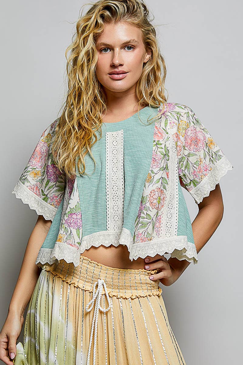 Round Neck Contrast Floral Eyelet Trim Rib Short Sleeve Top