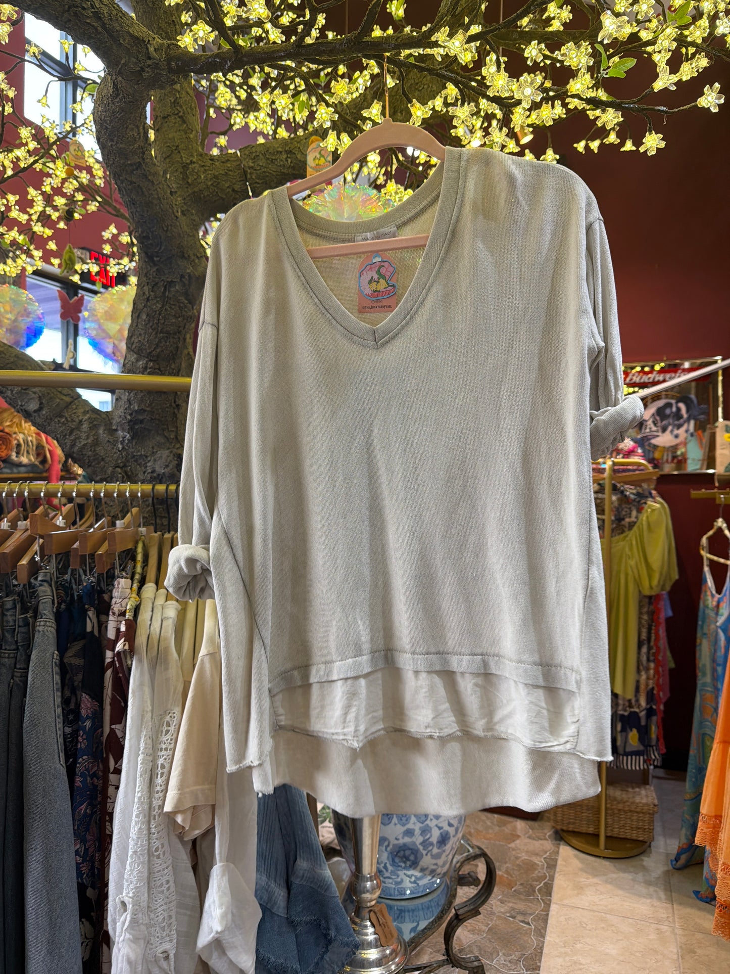 Stone Wash Knit Vneck quarter sleeve