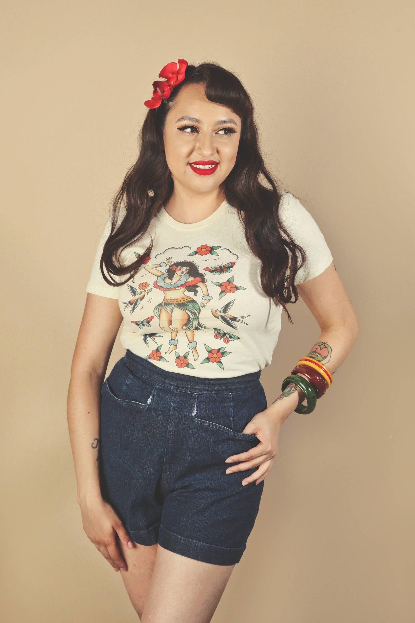 Hoaloha Fitted Tee in Ivory