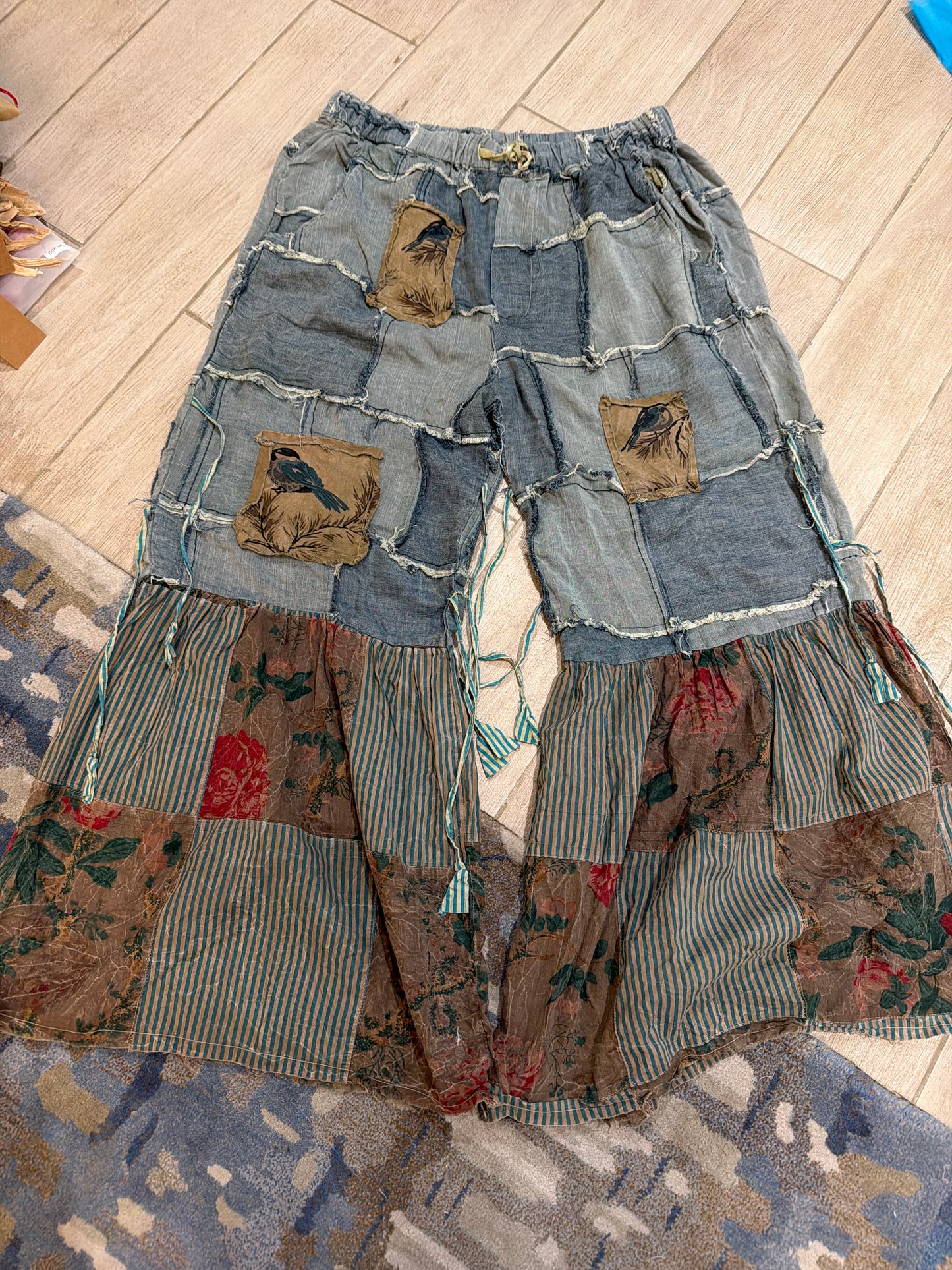 Blue bird flare pants
