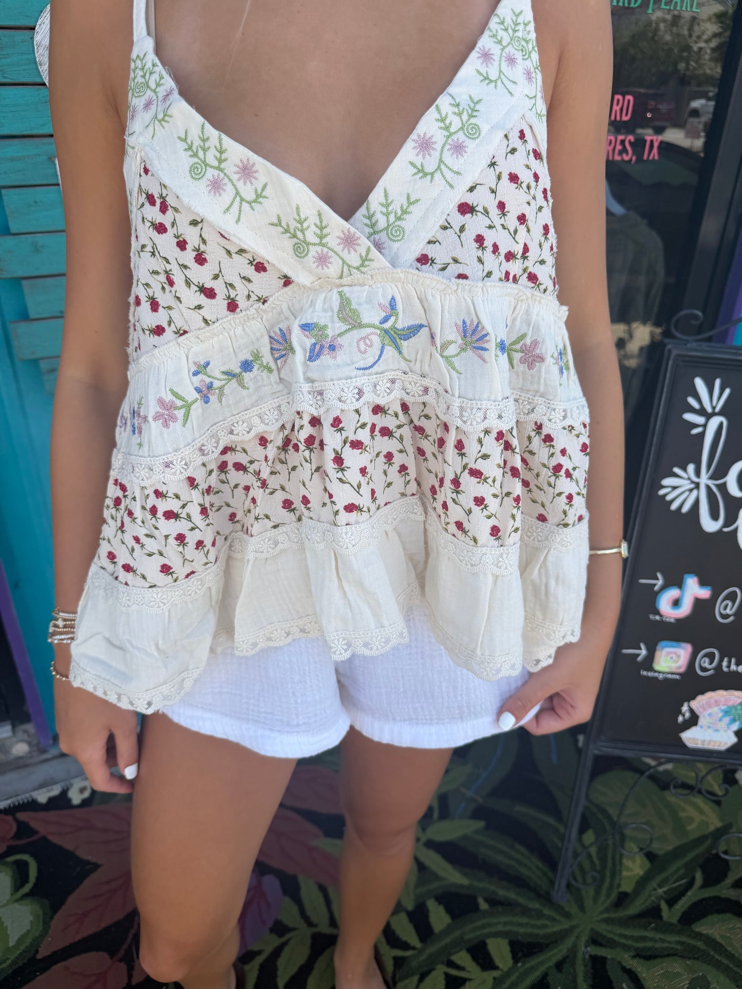 A-body Flared Fit Double Gauze Floral Embroidery Sleeveless