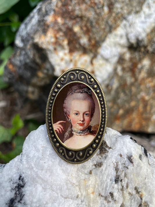 Marie Antoinette Antiqued Bronze Adjustable Ring