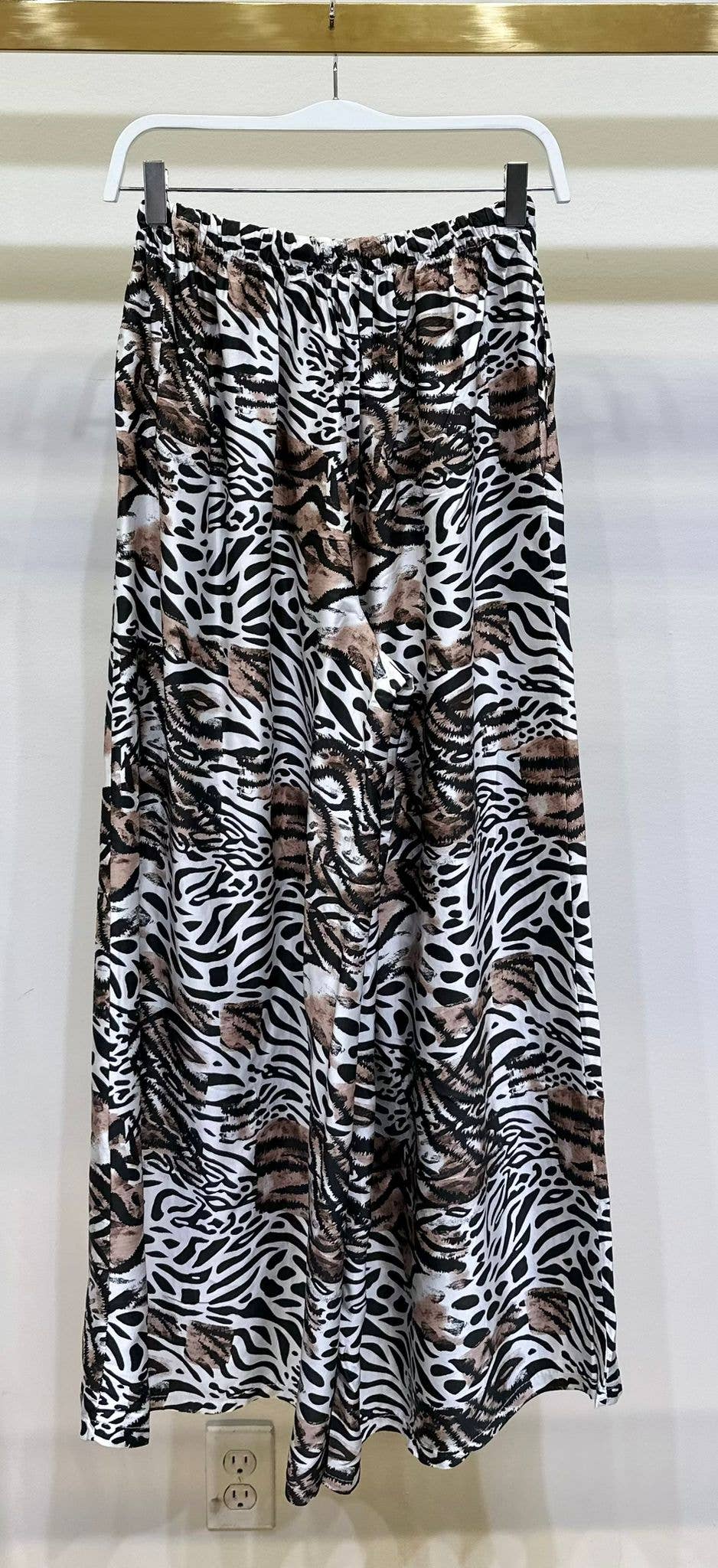 ZEBRA PATCH PRINT WIDE LEG PANTS