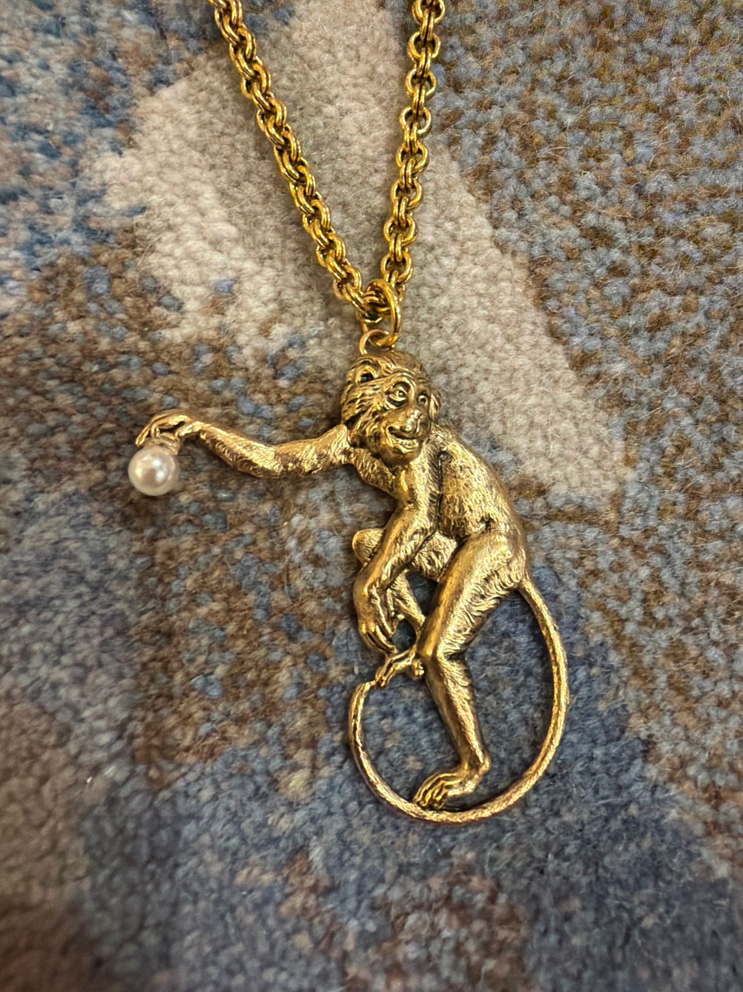 Monkey necklace