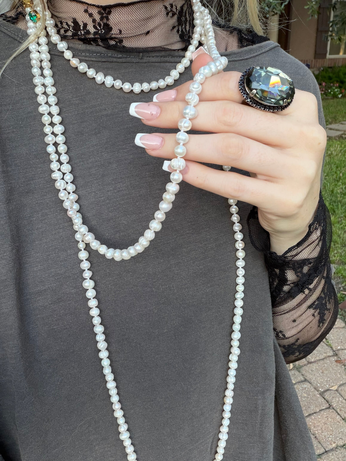 Med Natural knotted Pearls