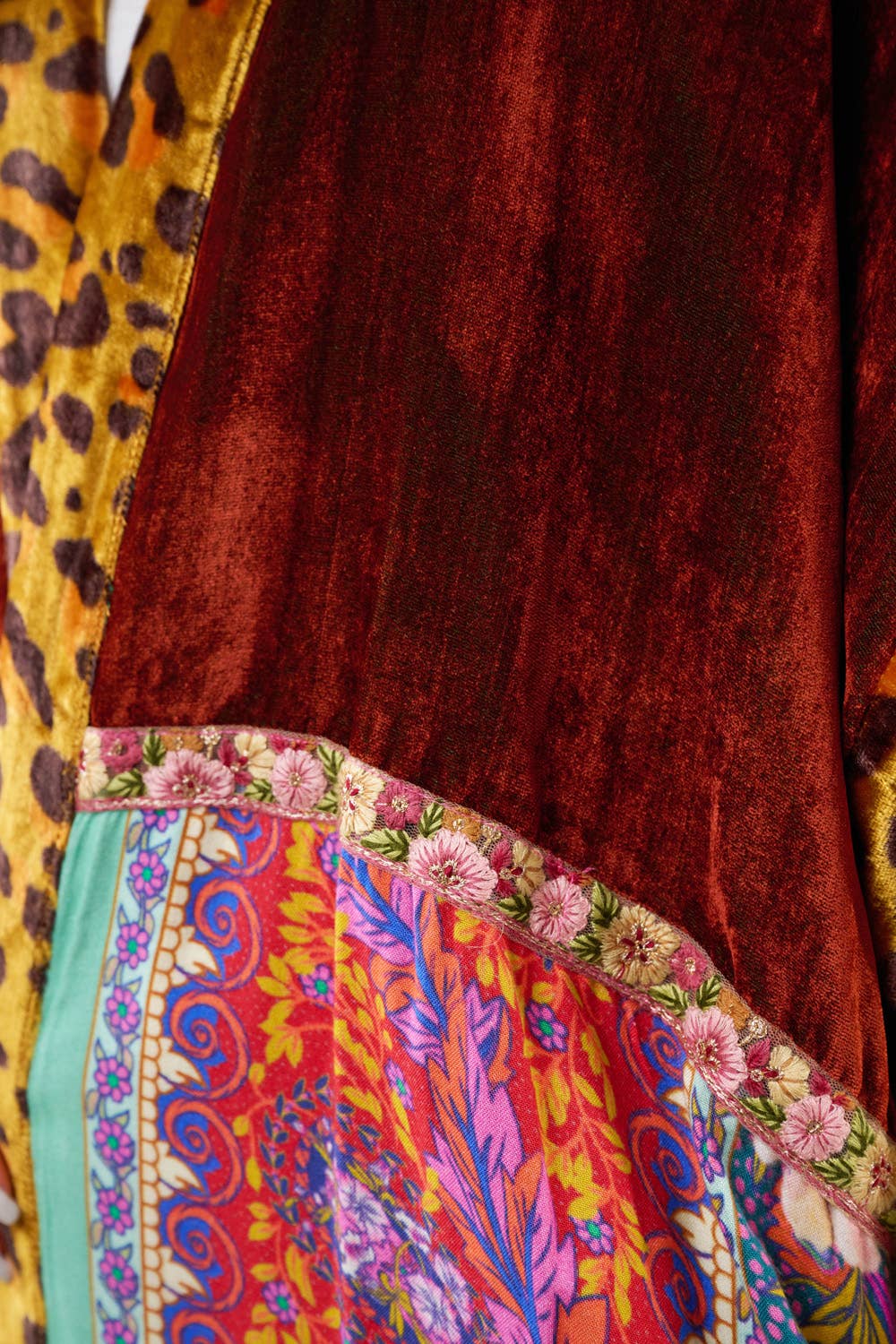 Nova Cheetah Kimono | Animal Print Romantic Short Robe