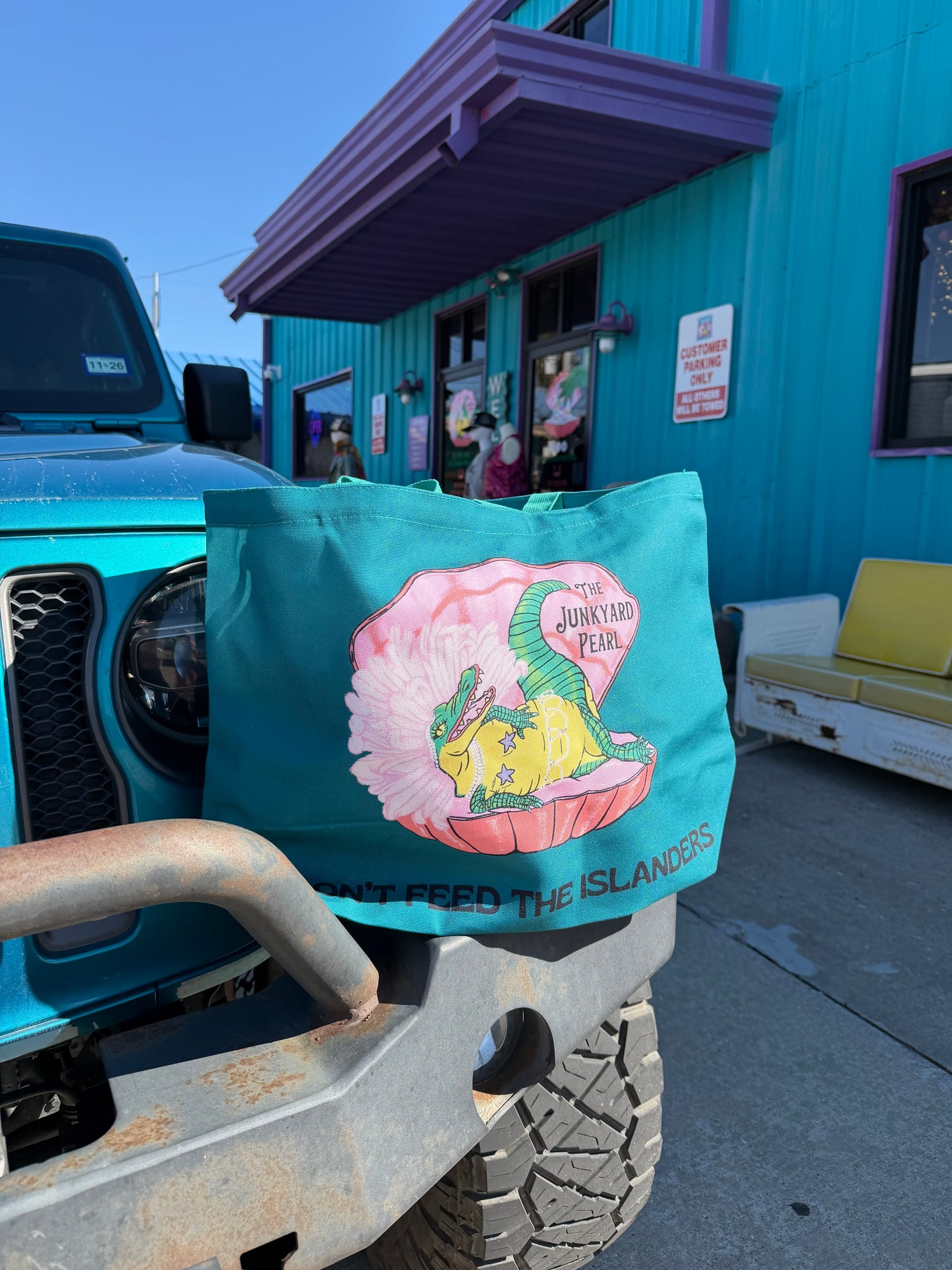 The Junkyard Pearl XL Tote Bag