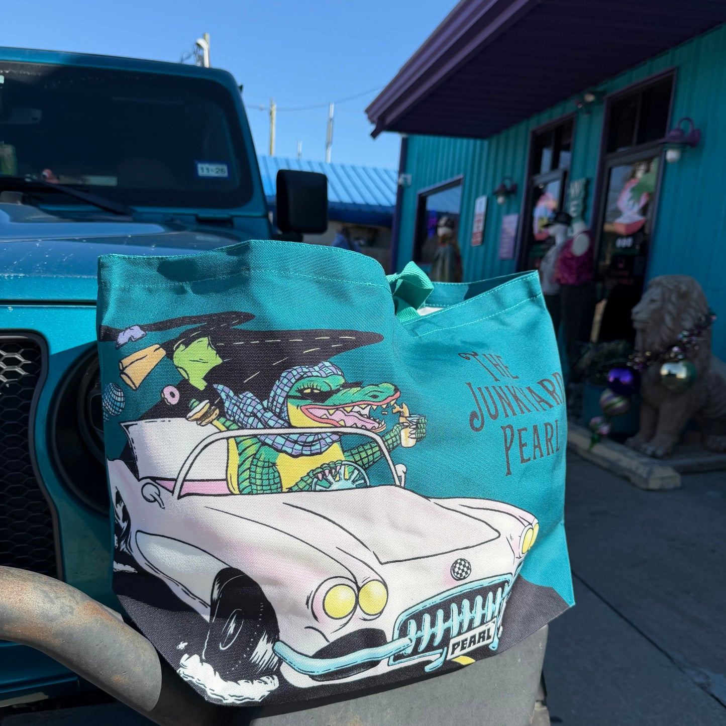 The Junkyard Pearl XL Tote Bag