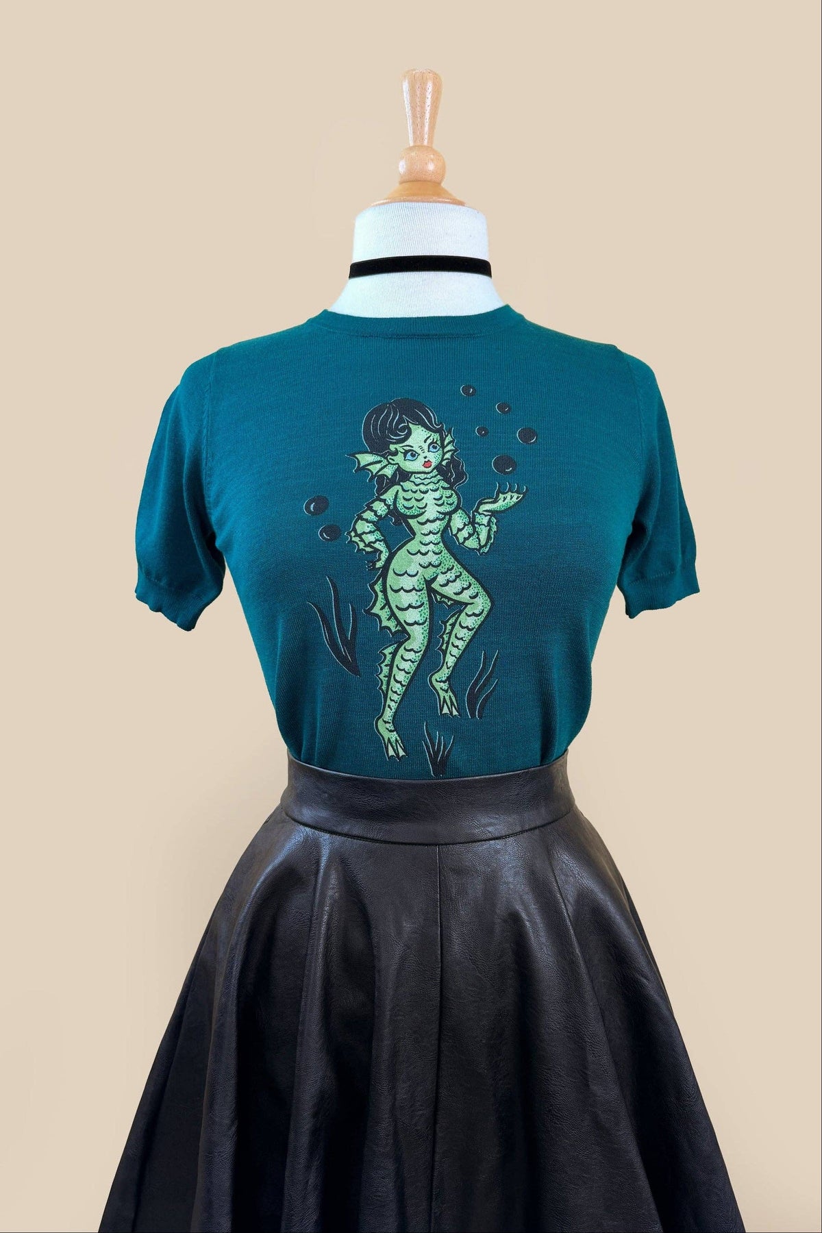 Lagoon Lady short sleeve Sweater in Peacock