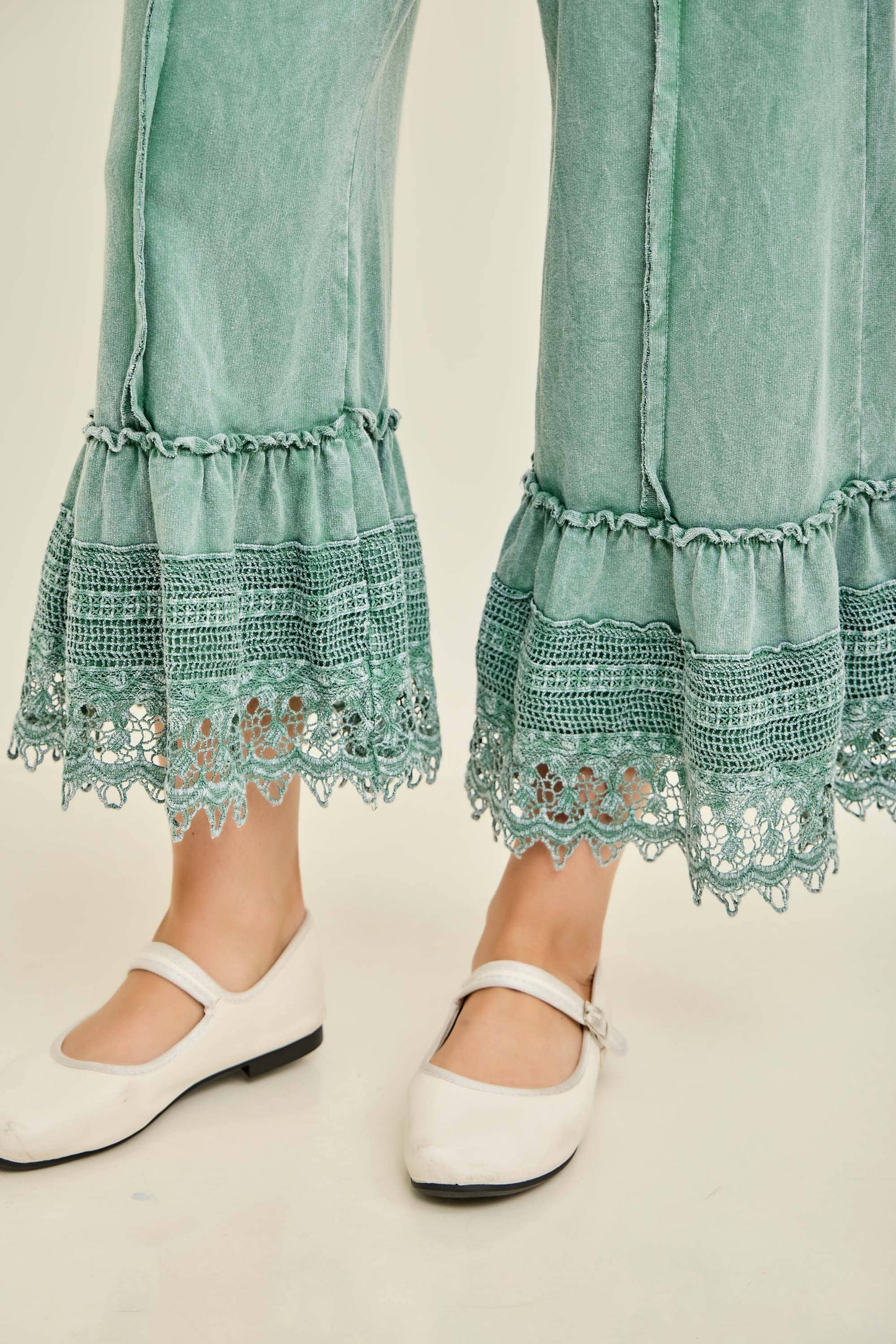 Mineral Washed Delicate lace trim hem Cropped Pants