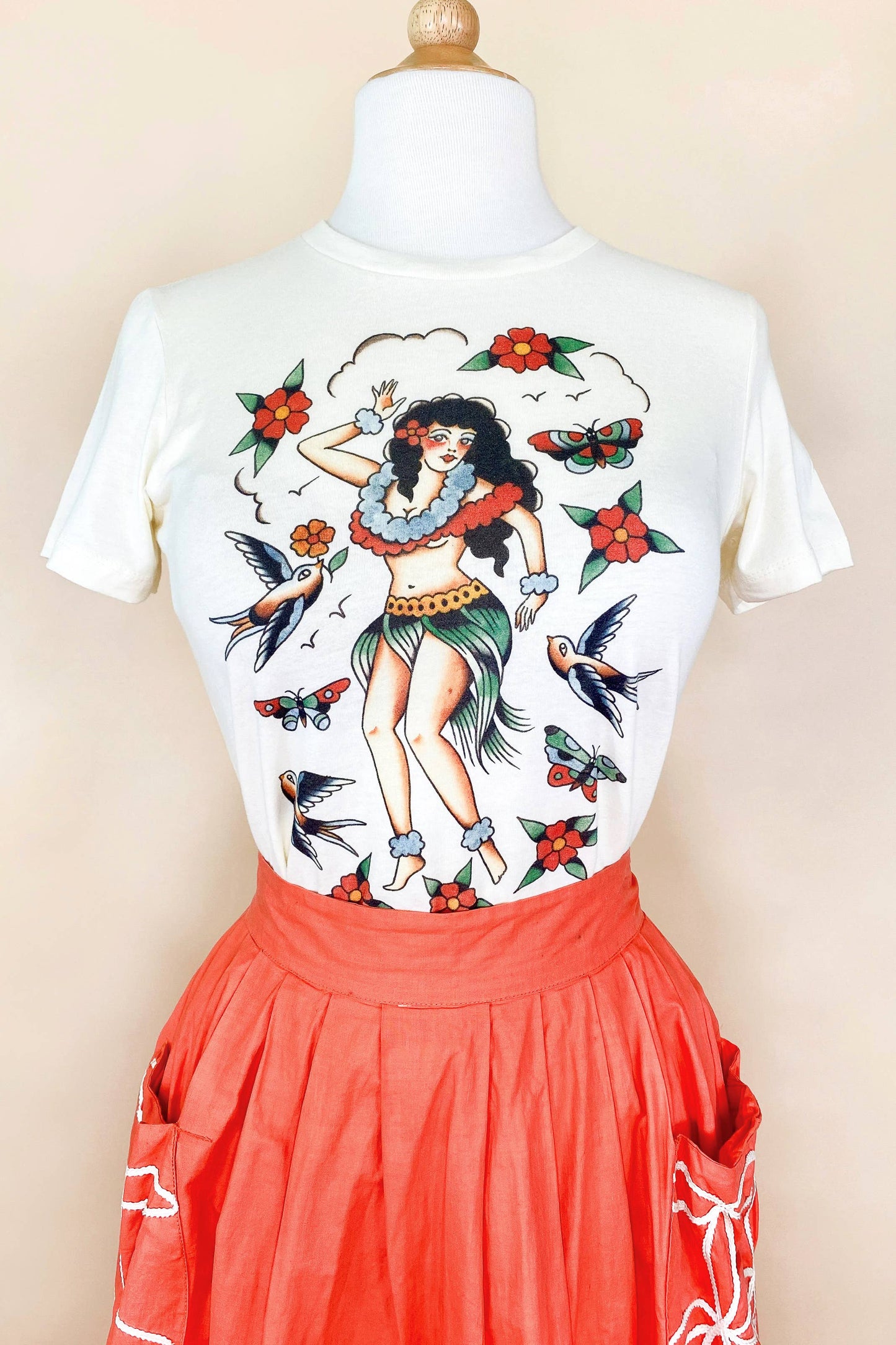 Hoaloha Fitted Tee in Ivory