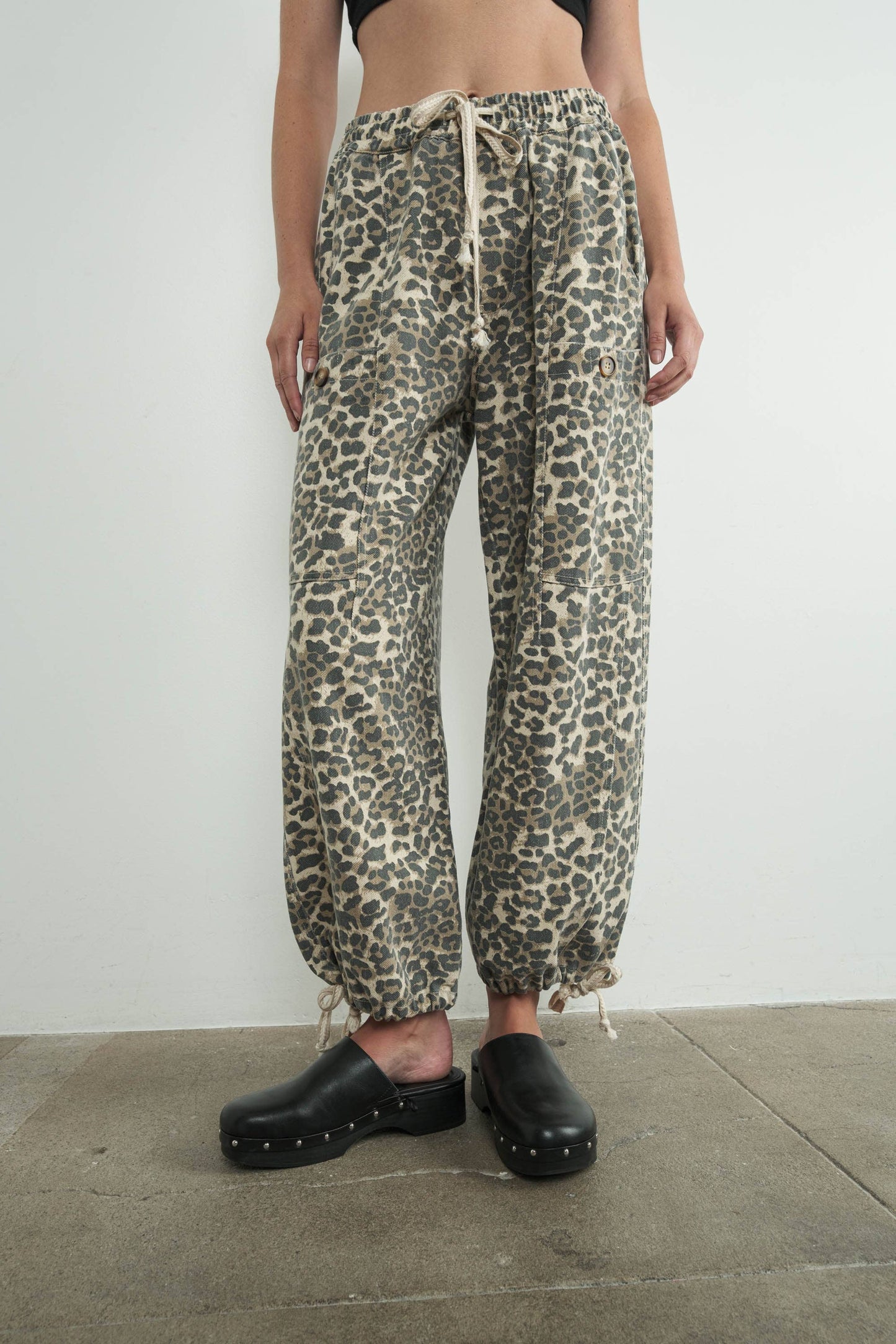 LEOPARD PRINT RELAXED FIT PULL-ON PANTS