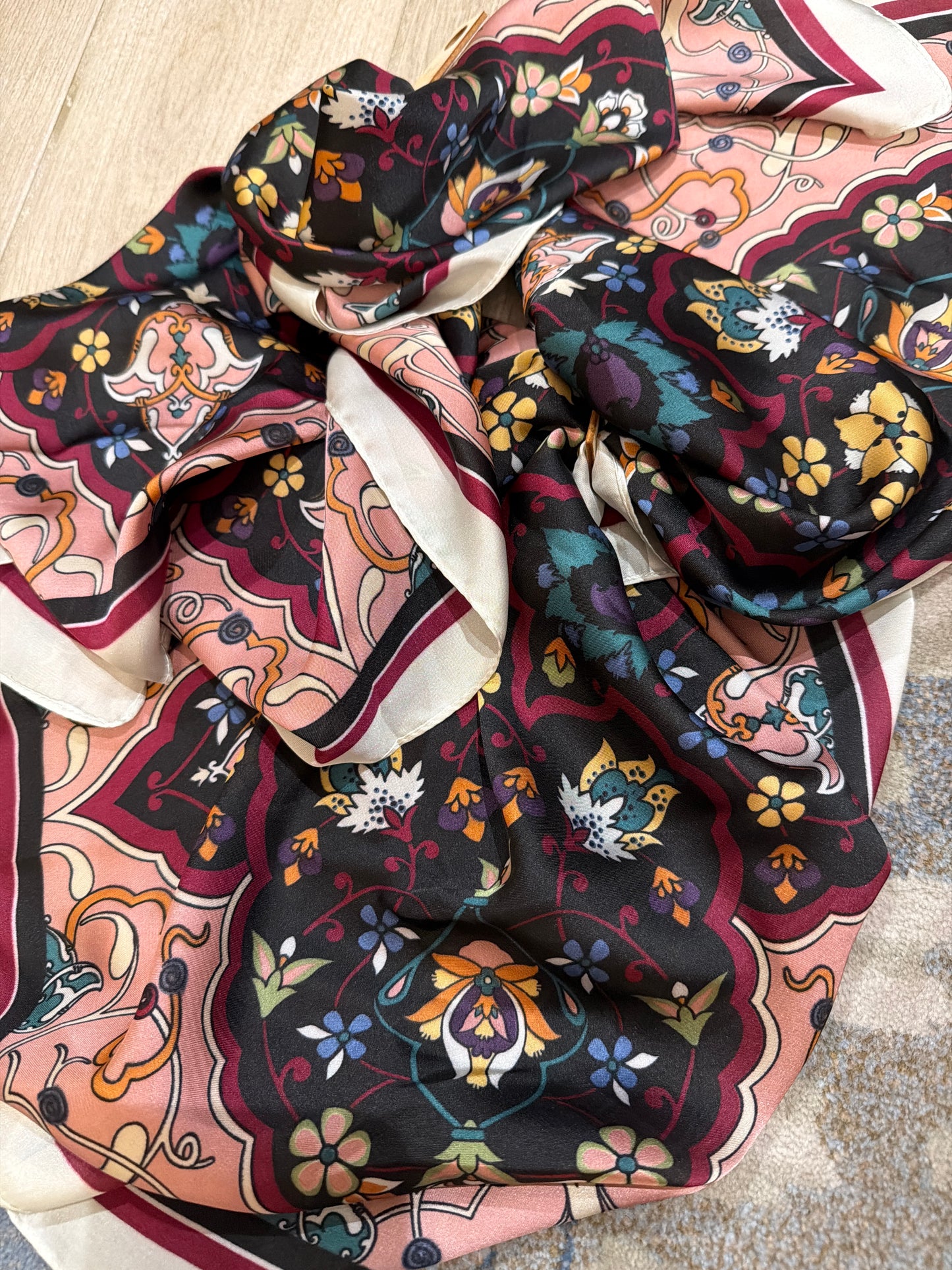 Floral wild rag