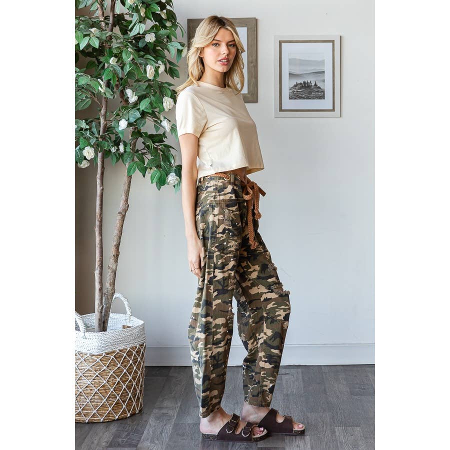 WASHED DISTRESSED CAMOUFLAGE PANTS