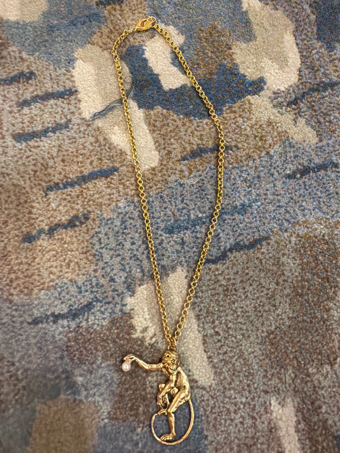 Monkey necklace