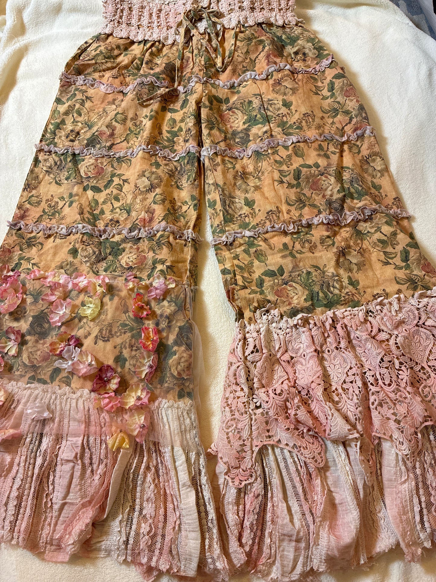 Lacy Blooms Pant