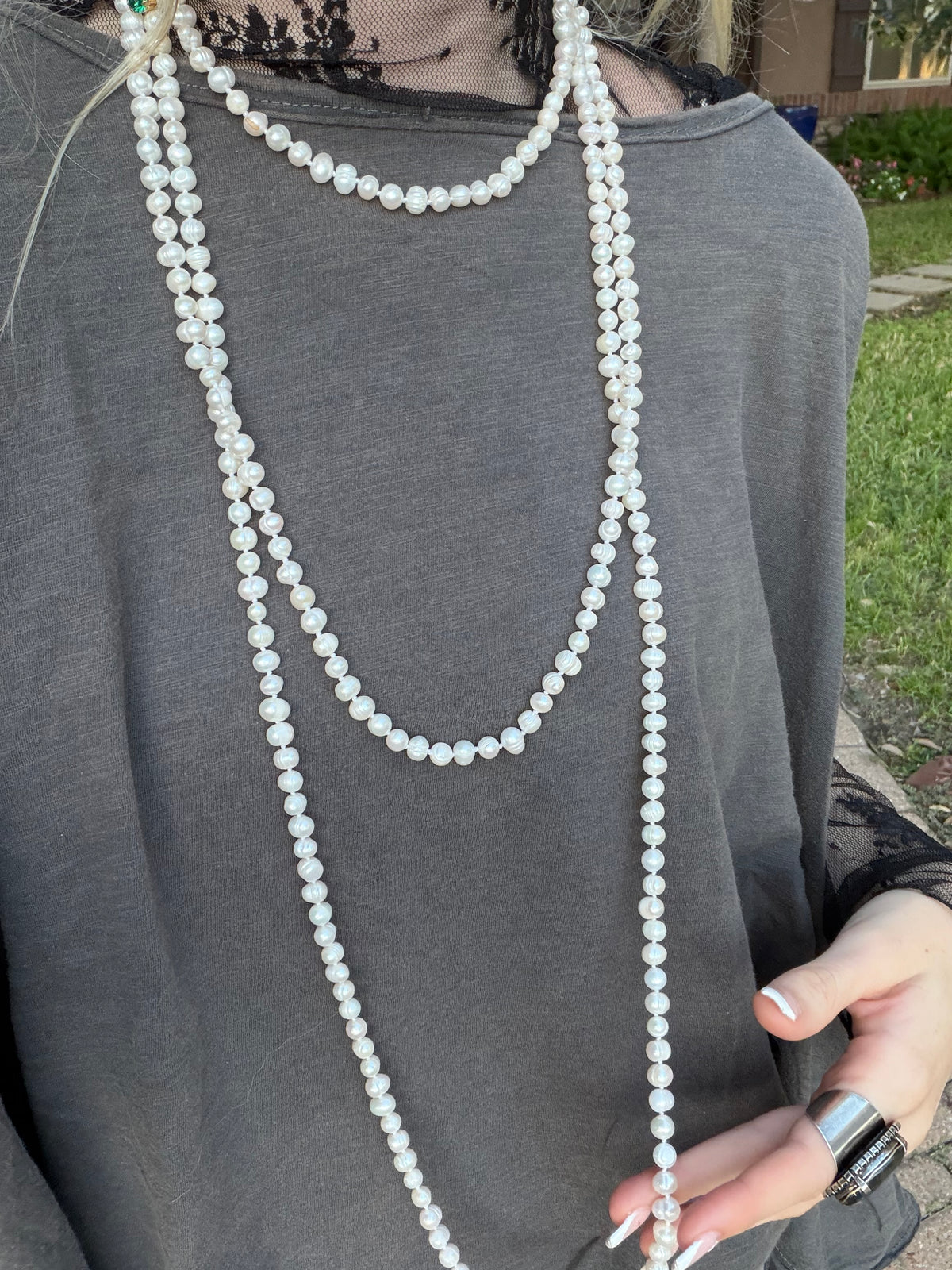 Med Natural knotted Pearls