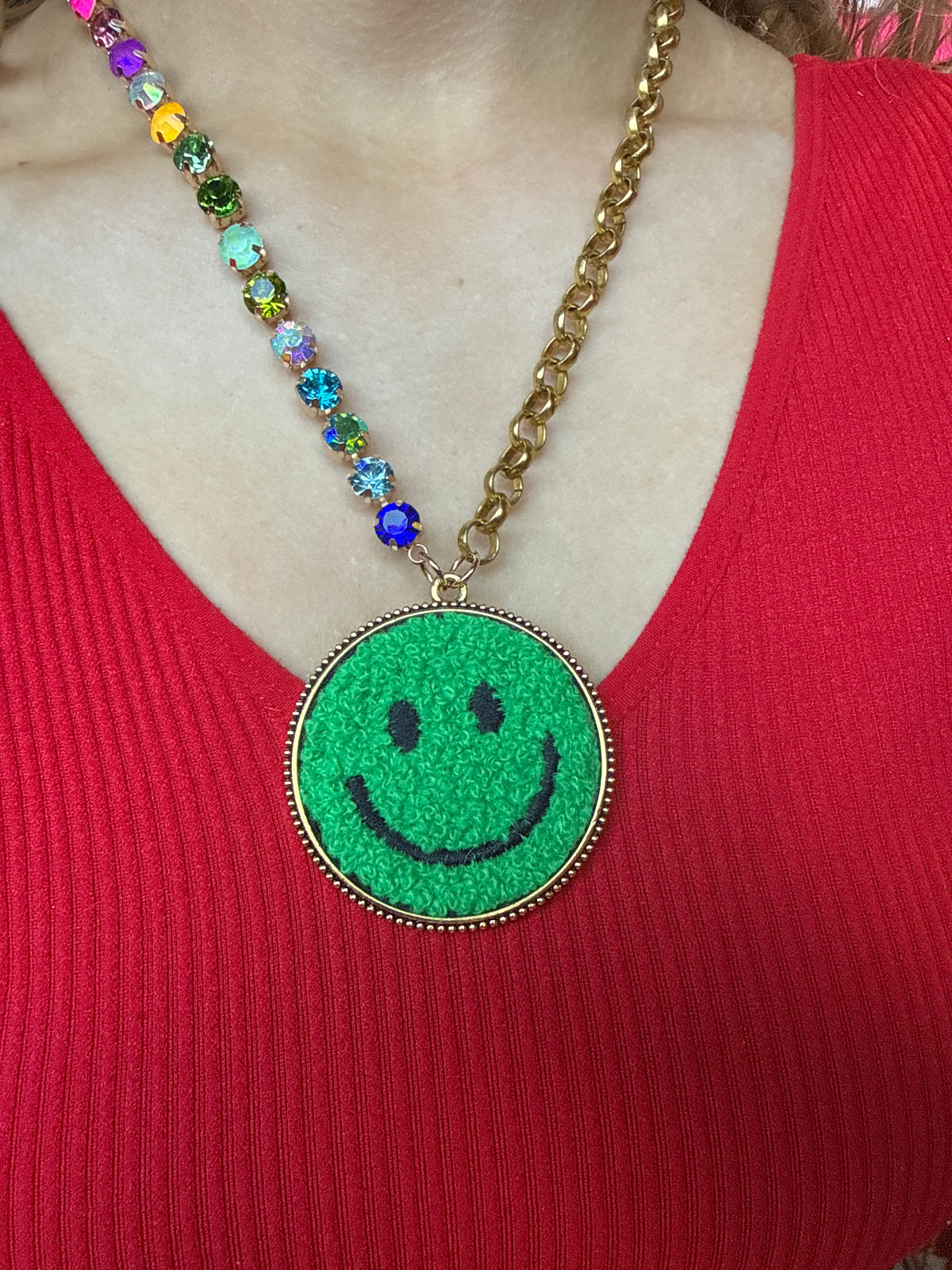 Dark green smile necklace