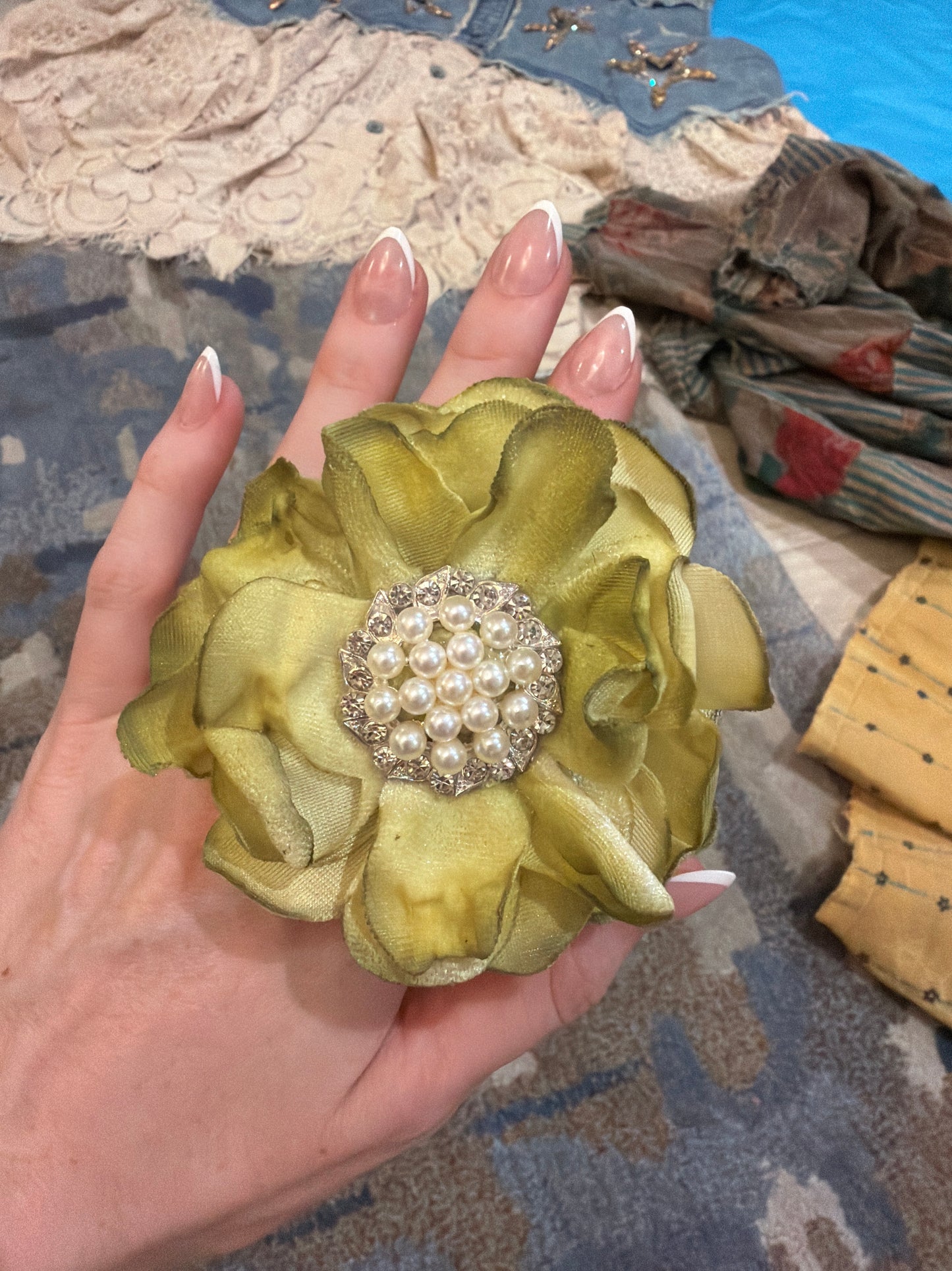 Green flower ring