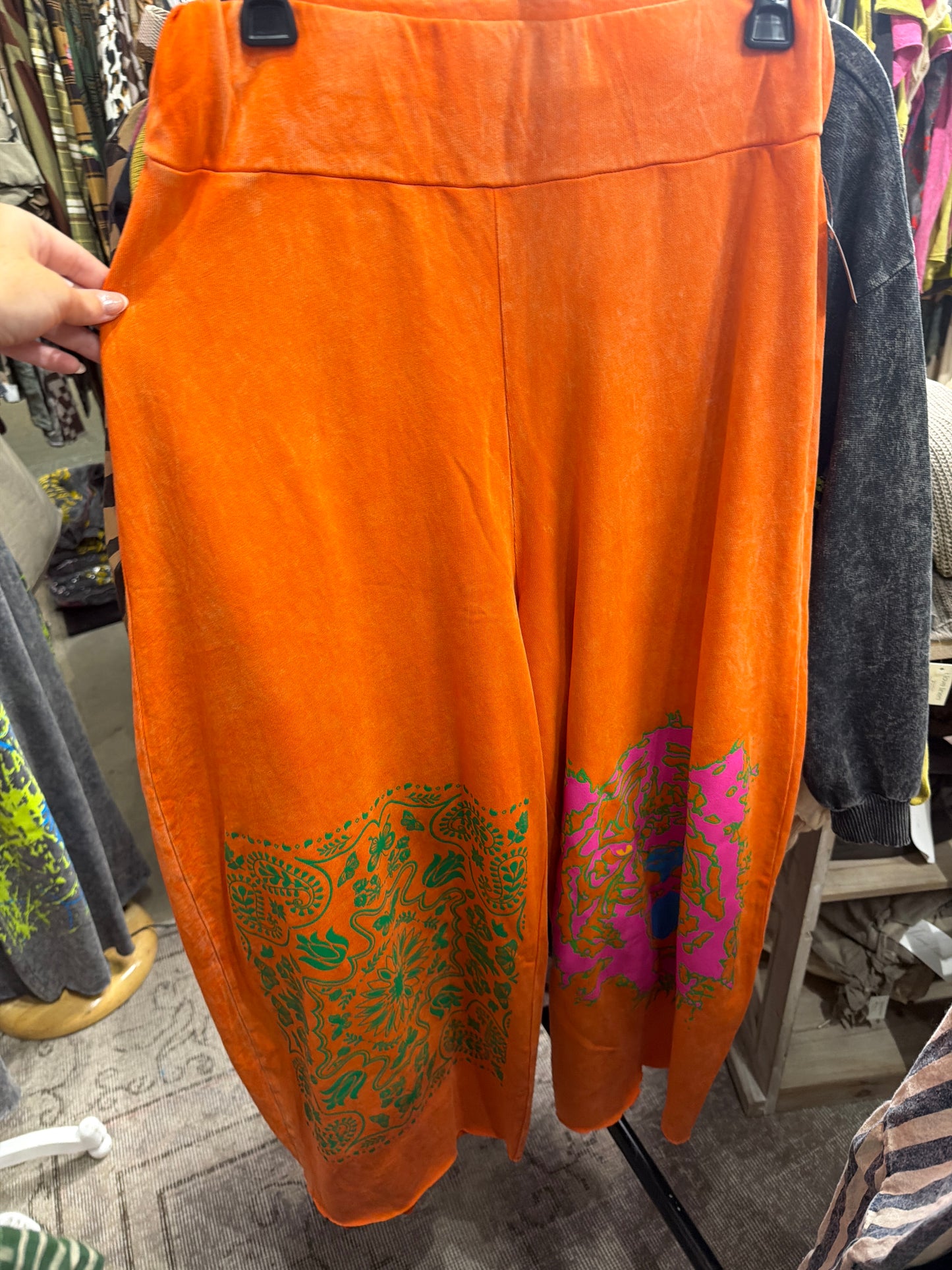 NEAON ORANGE TIGER WITH BANANA PANT