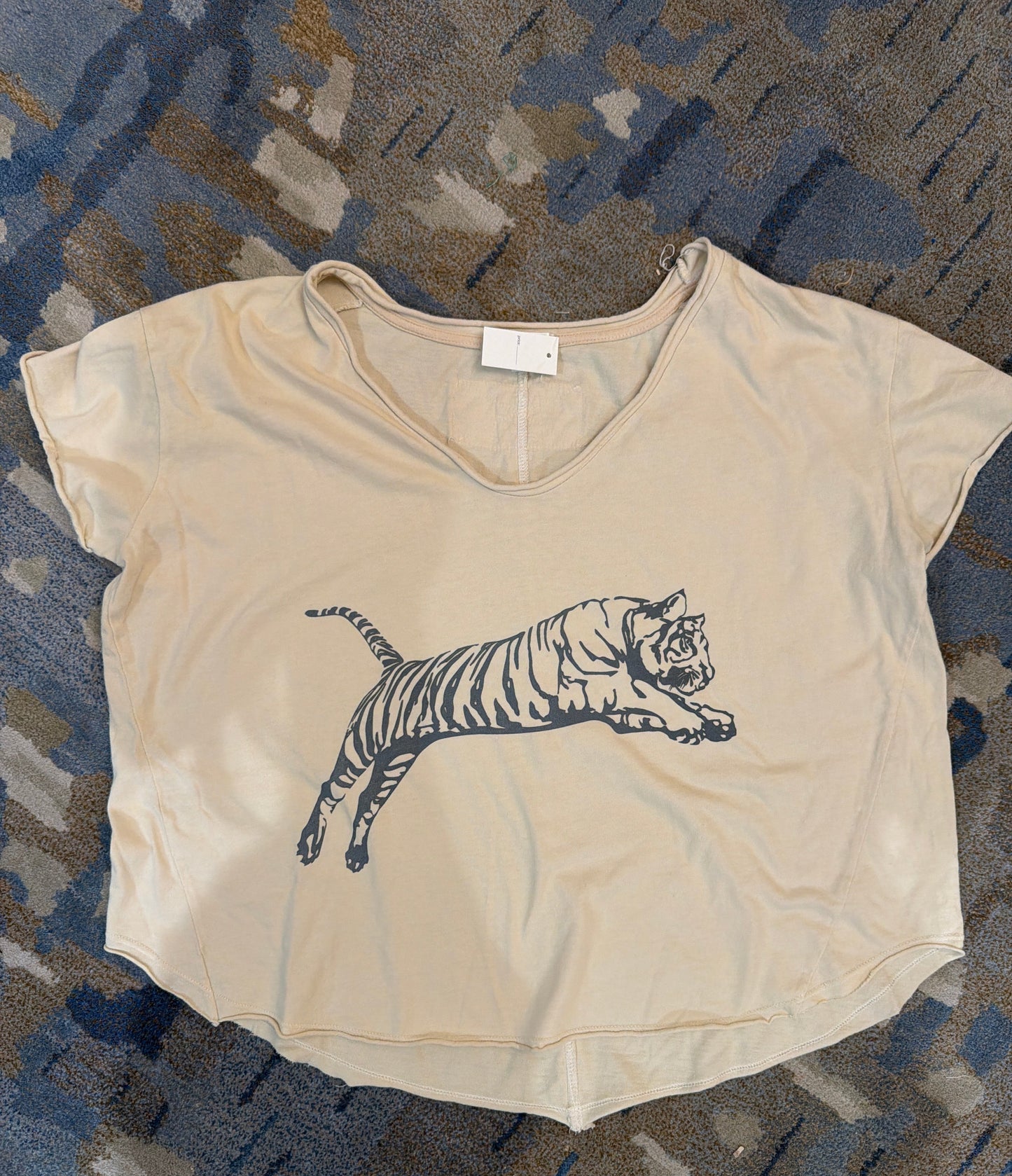 Leaping Tiger t