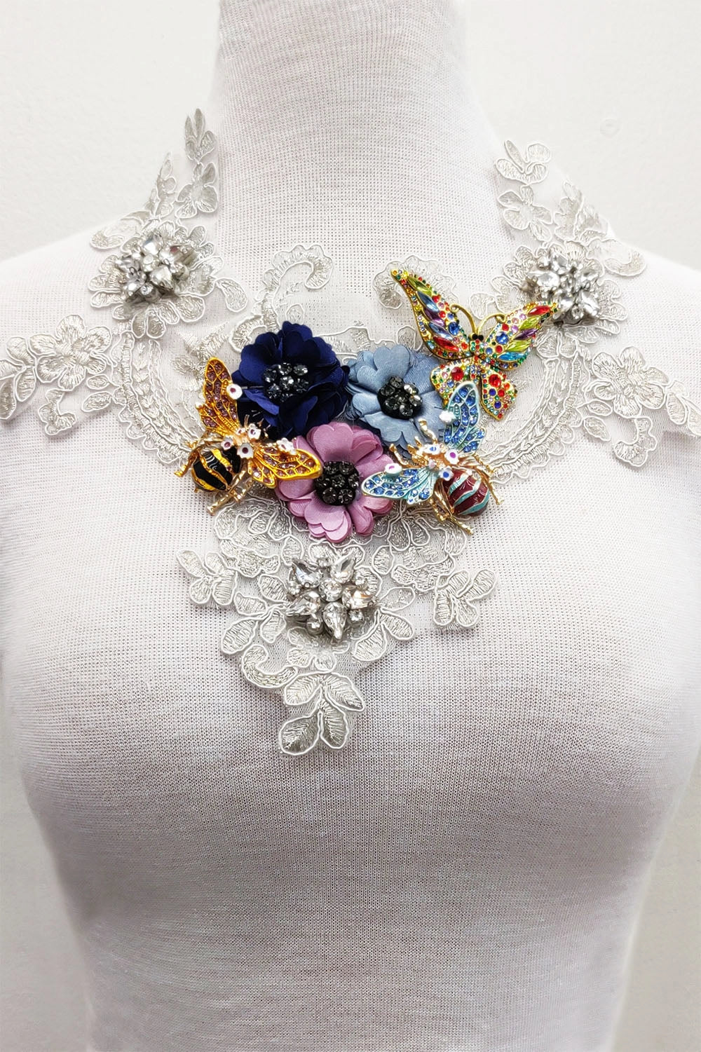 Queen Victoria Crystal Necklace | Floral Brooch | Gold Chain