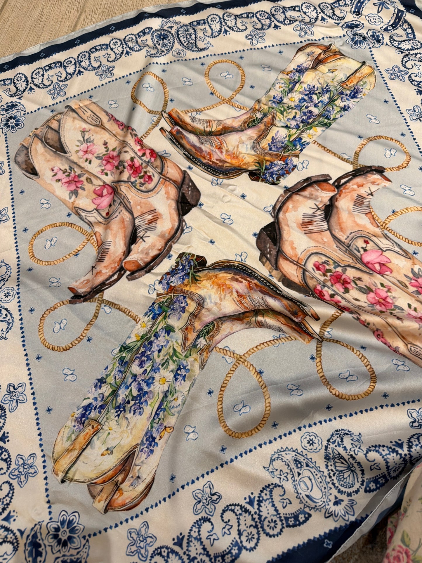 Boot scarf
