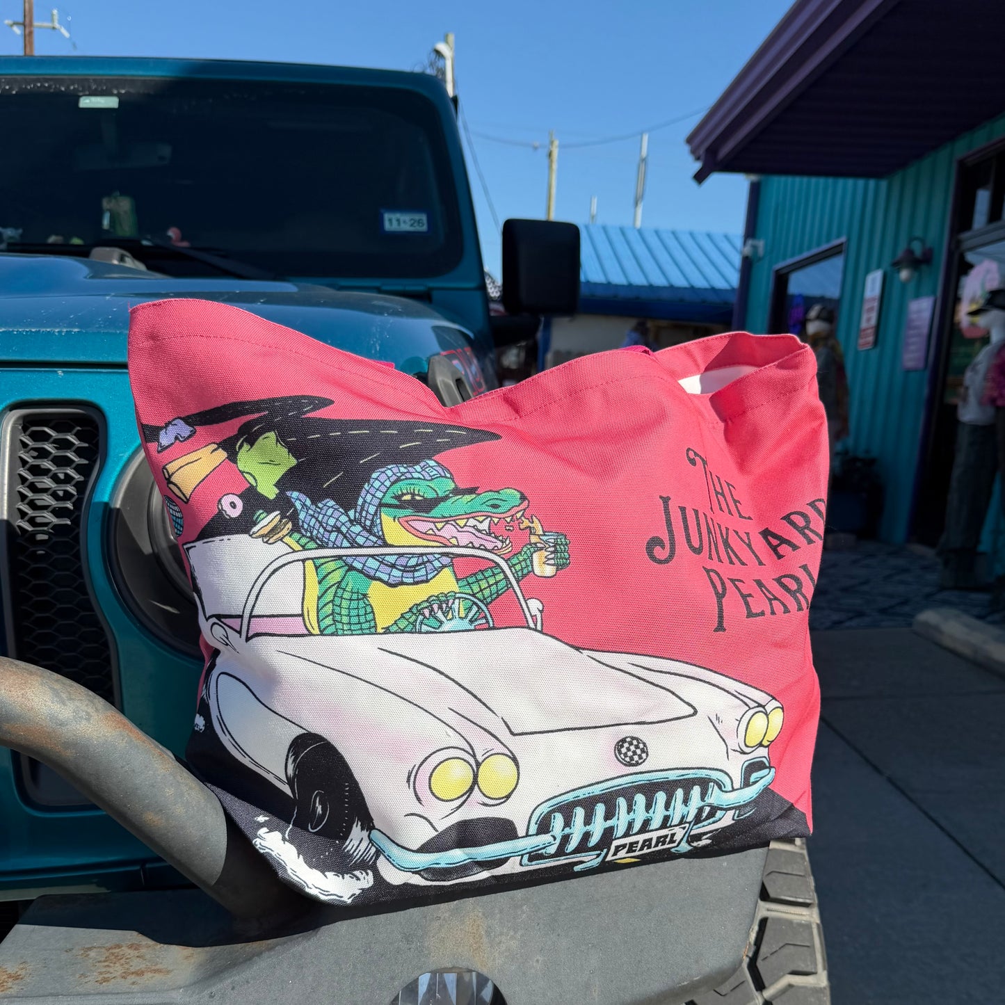 The Junkyard Pearl XL Tote Bag