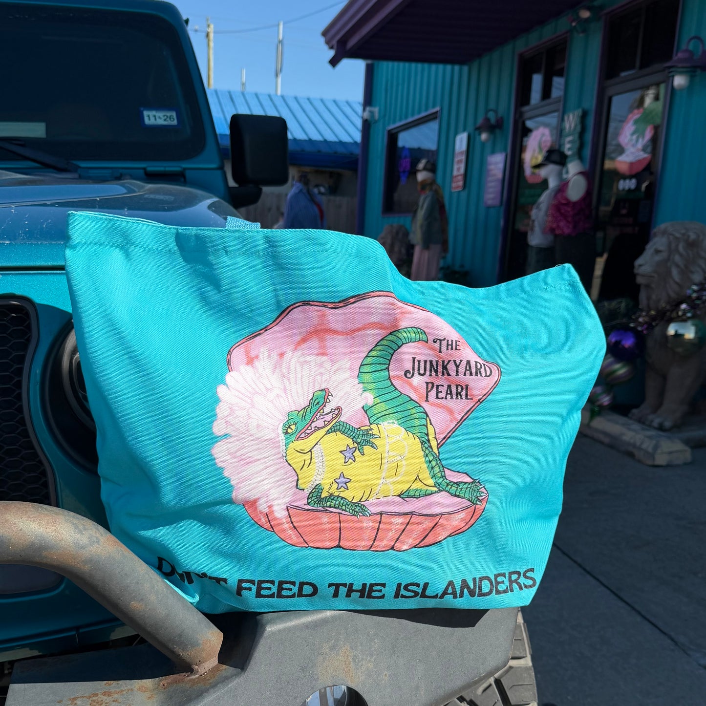 The Junkyard Pearl XL Tote Bag