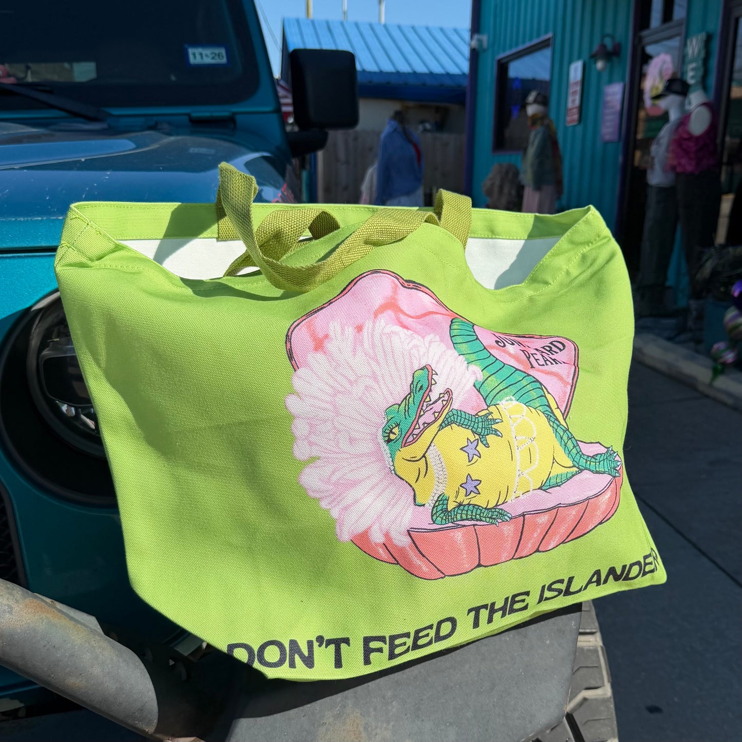 The Junkyard Pearl XL Tote Bag