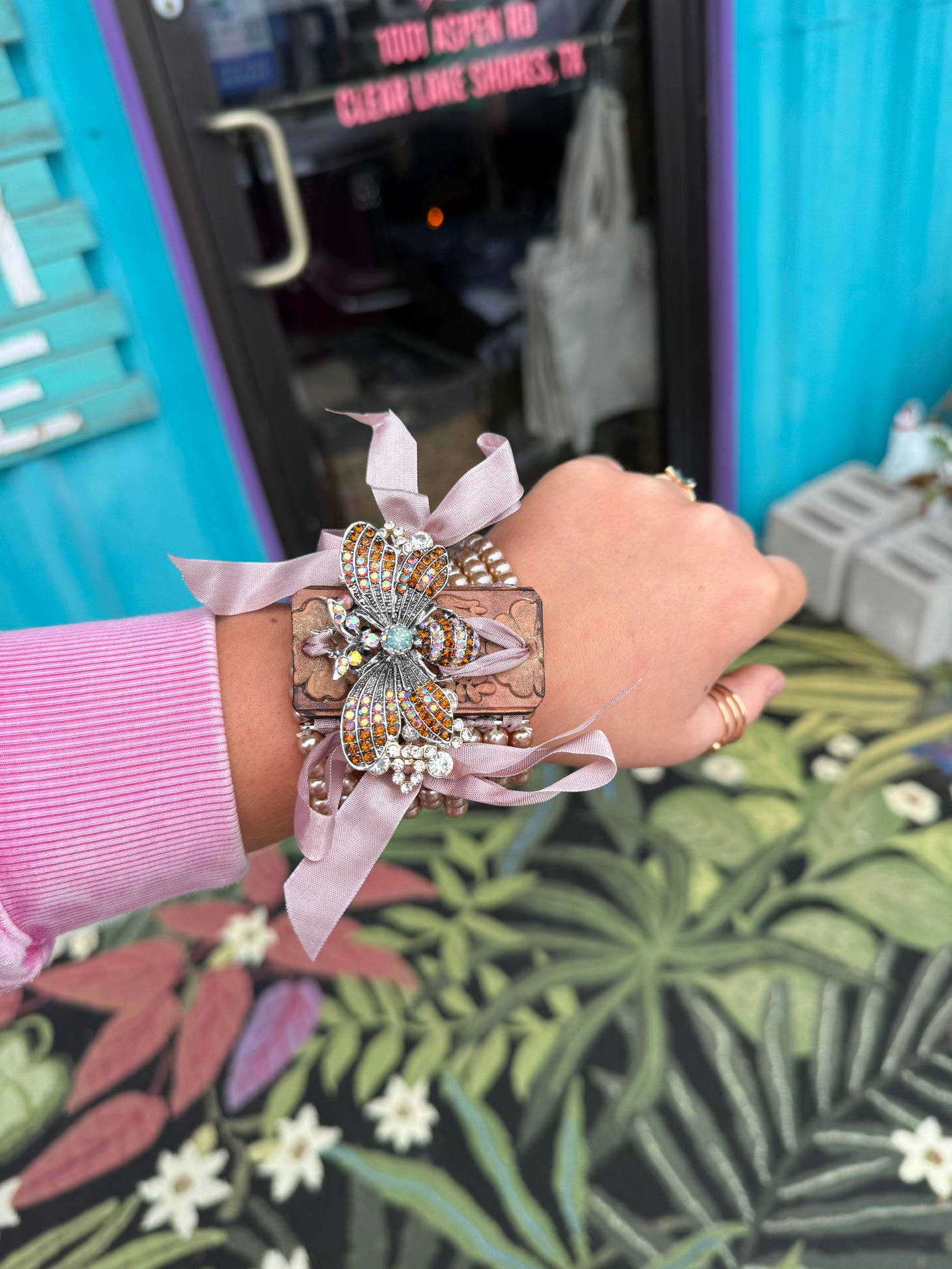 Bee Pearl Bracelet