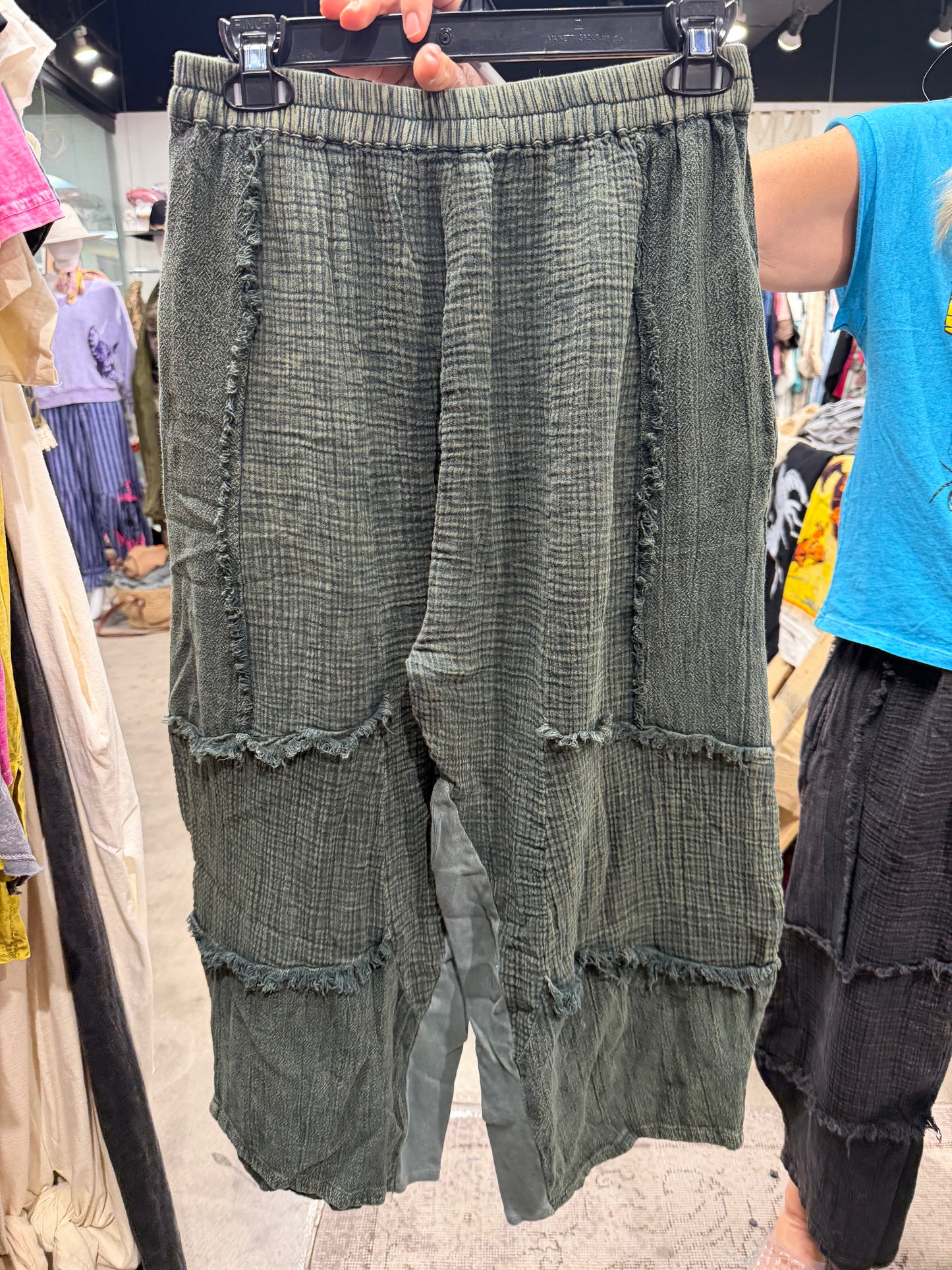 OLIVE COTTON GUAZE PANT