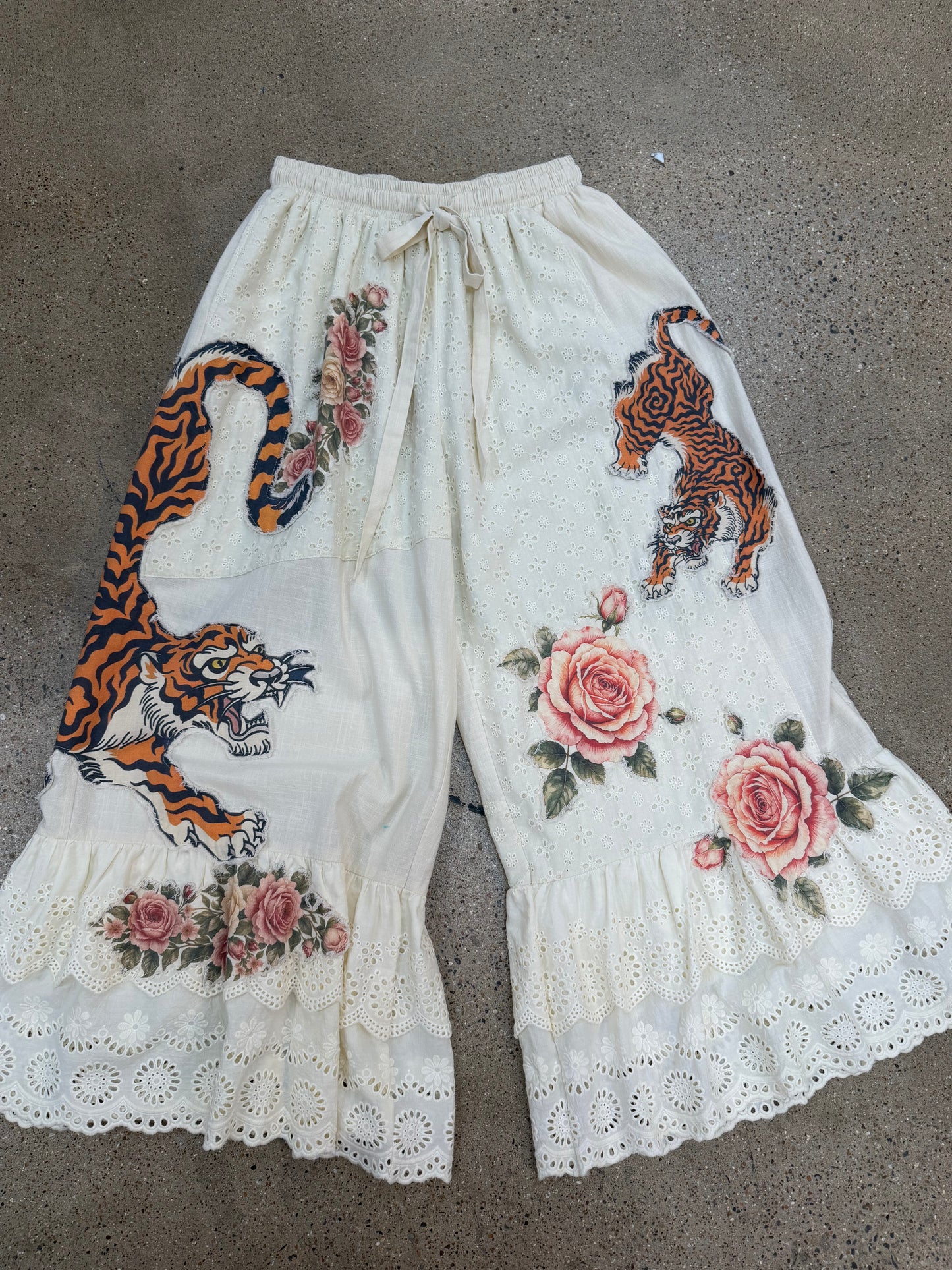 Pre Order:Eyelet Ivory Tiger Bloom Pants￼