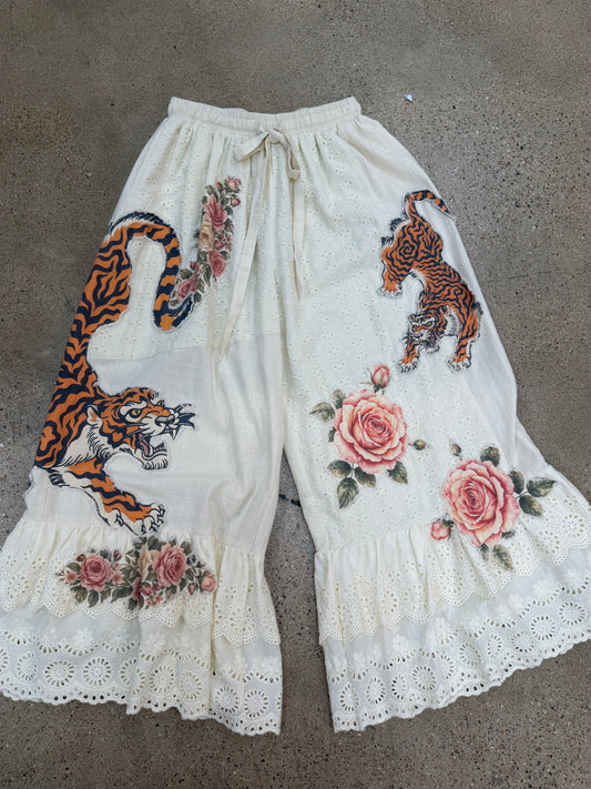 Pre Order:Eyelet Ivory Tiger Bloom Pants￼