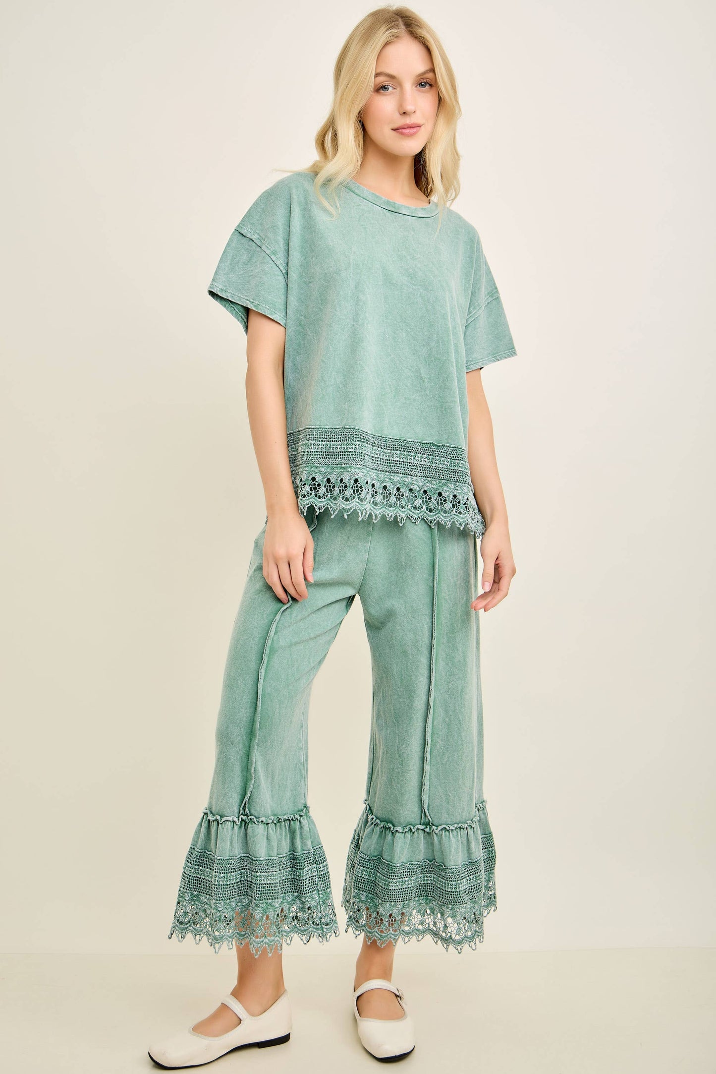 Mineral Washed Delicate lace trim hem Cropped Pants