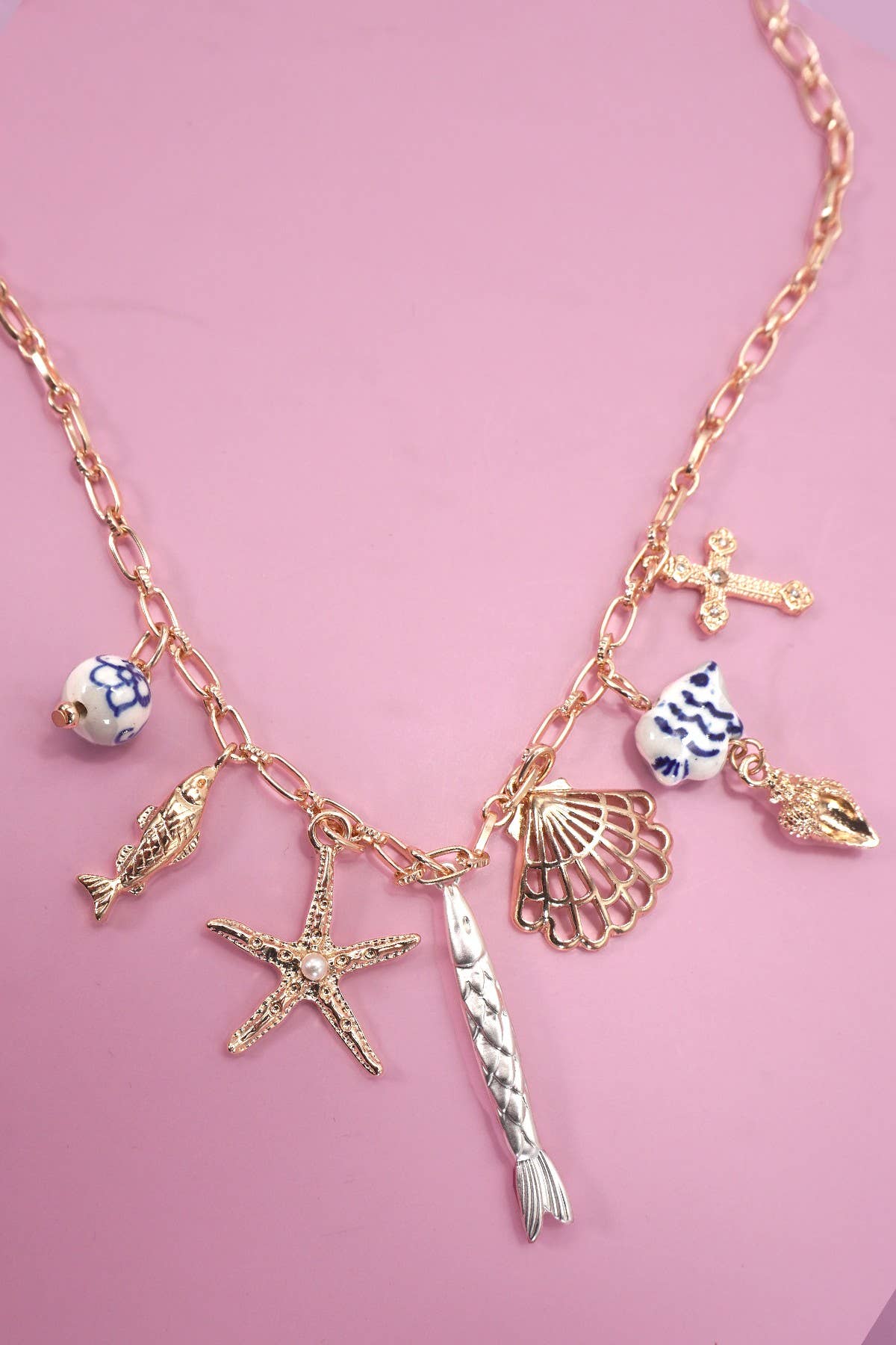 CHARM NECKLACE-PORCELAIN SEASHELL AND STARFISH