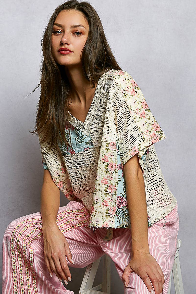 V-Neck Lace See Through Double Gauze Blouse