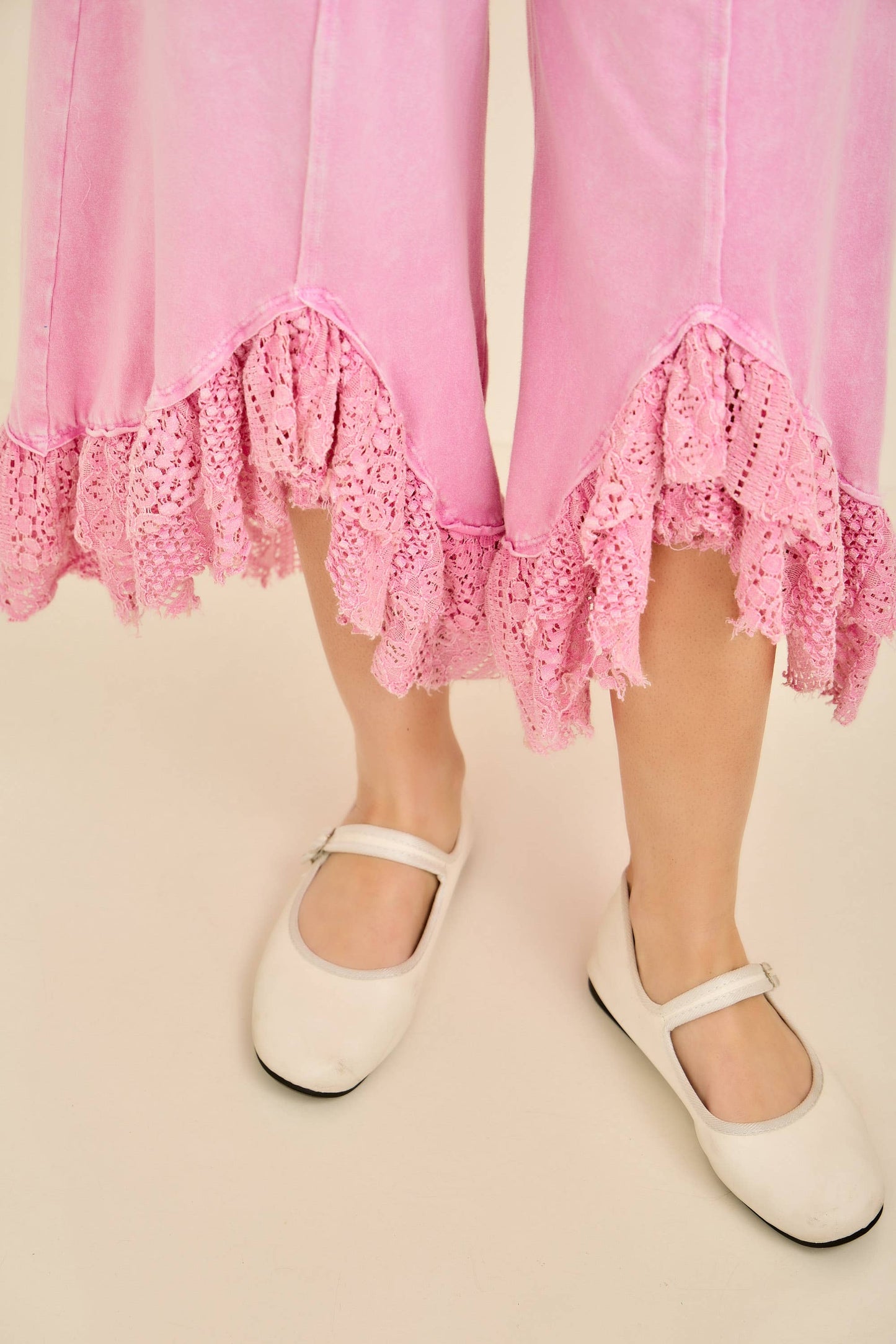 Mineral Washed Lace Ruffles Cropped Pants