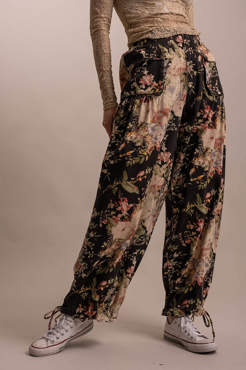 FLOWER PRINT ELASTIC WAIST PANTS WITH ADJUSTABLE HEM