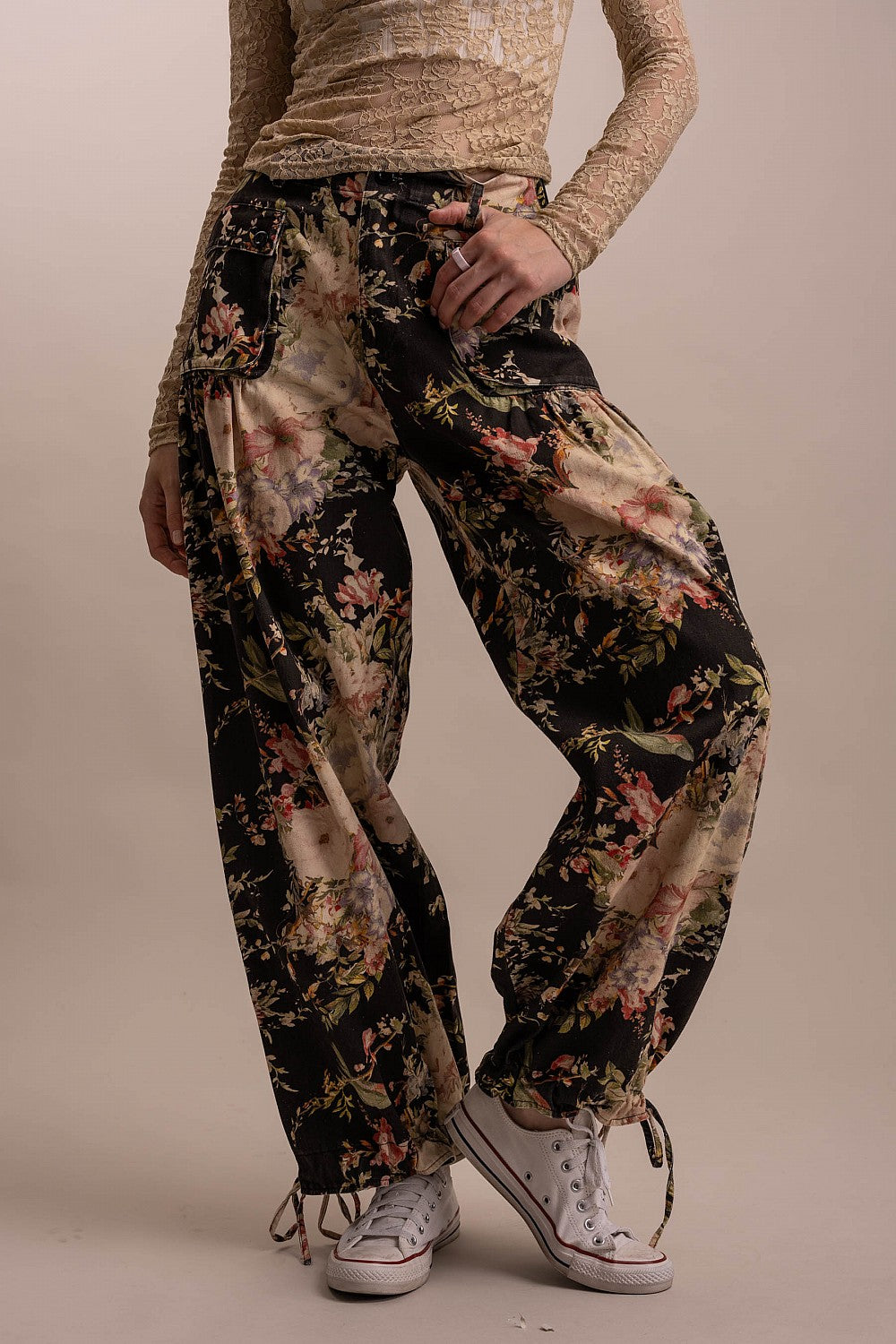 FLOWER PRINT ELASTIC WAIST PANTS WITH ADJUSTABLE HEM
